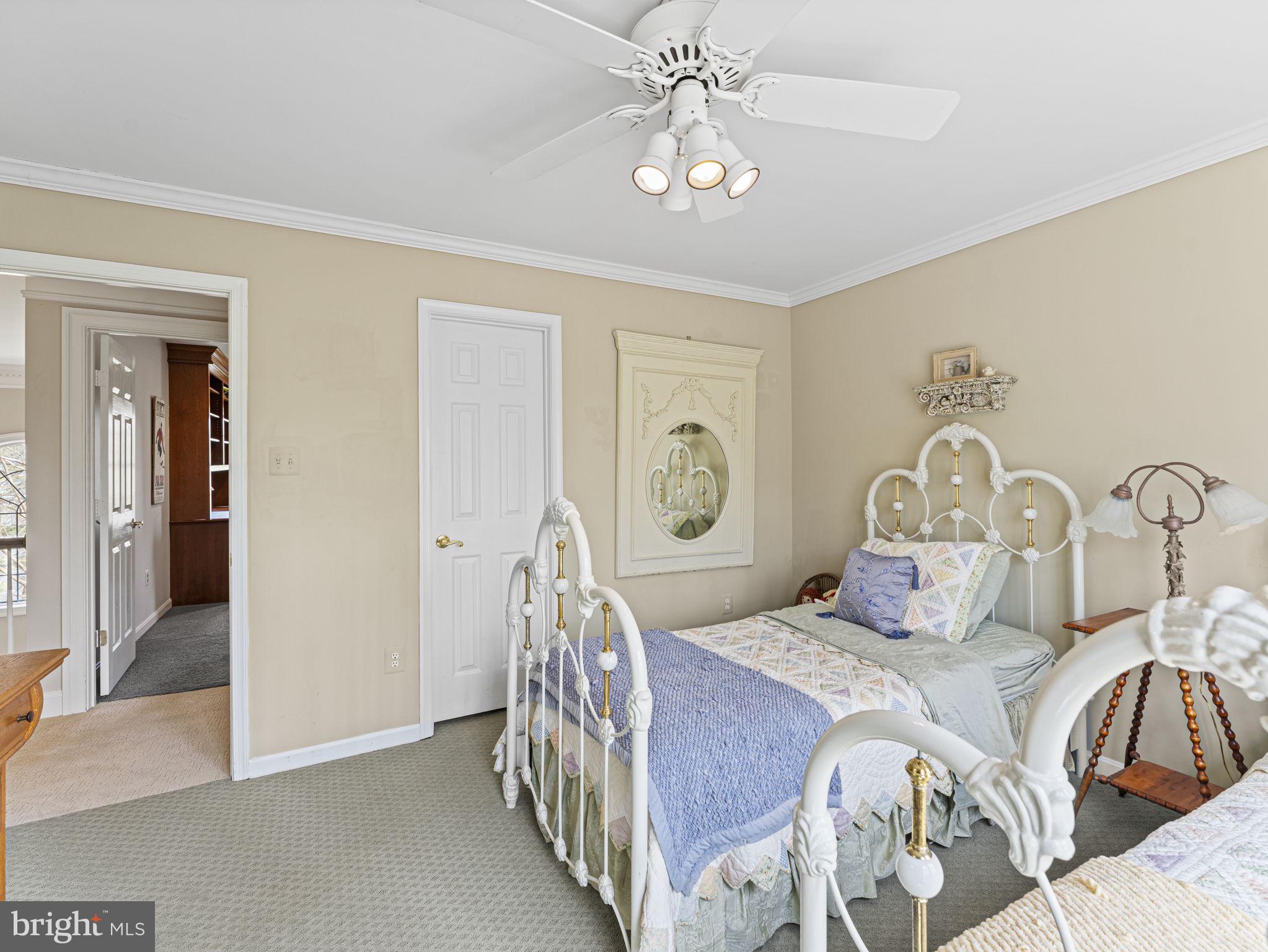 GLEN HILLS - Residential