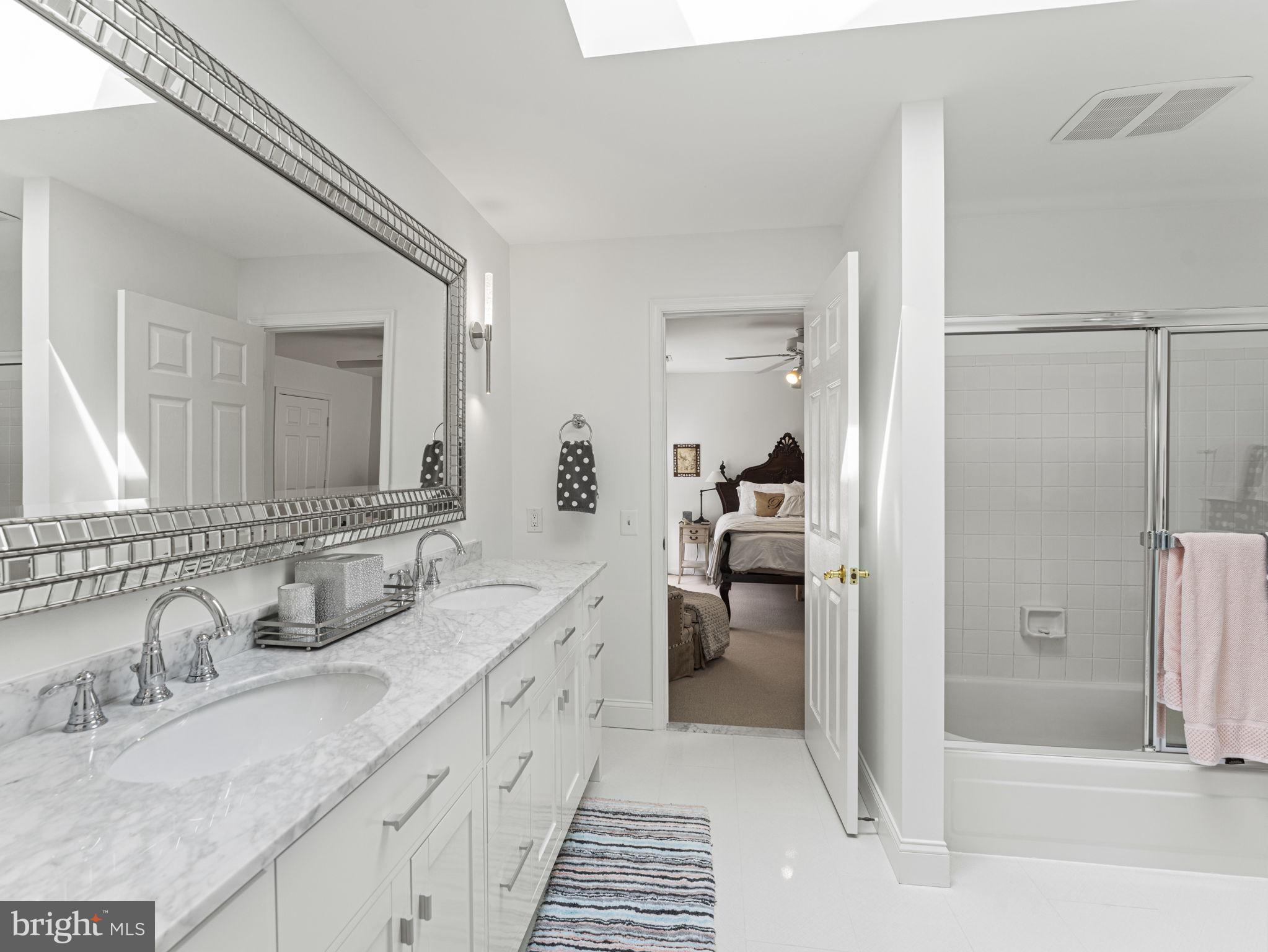 GLEN HILLS - Residential