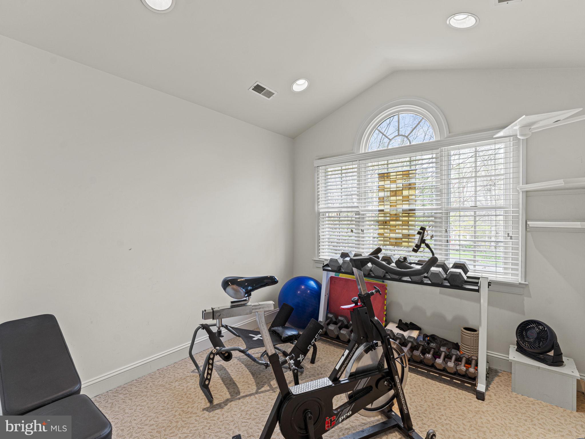 GLEN HILLS - Residential