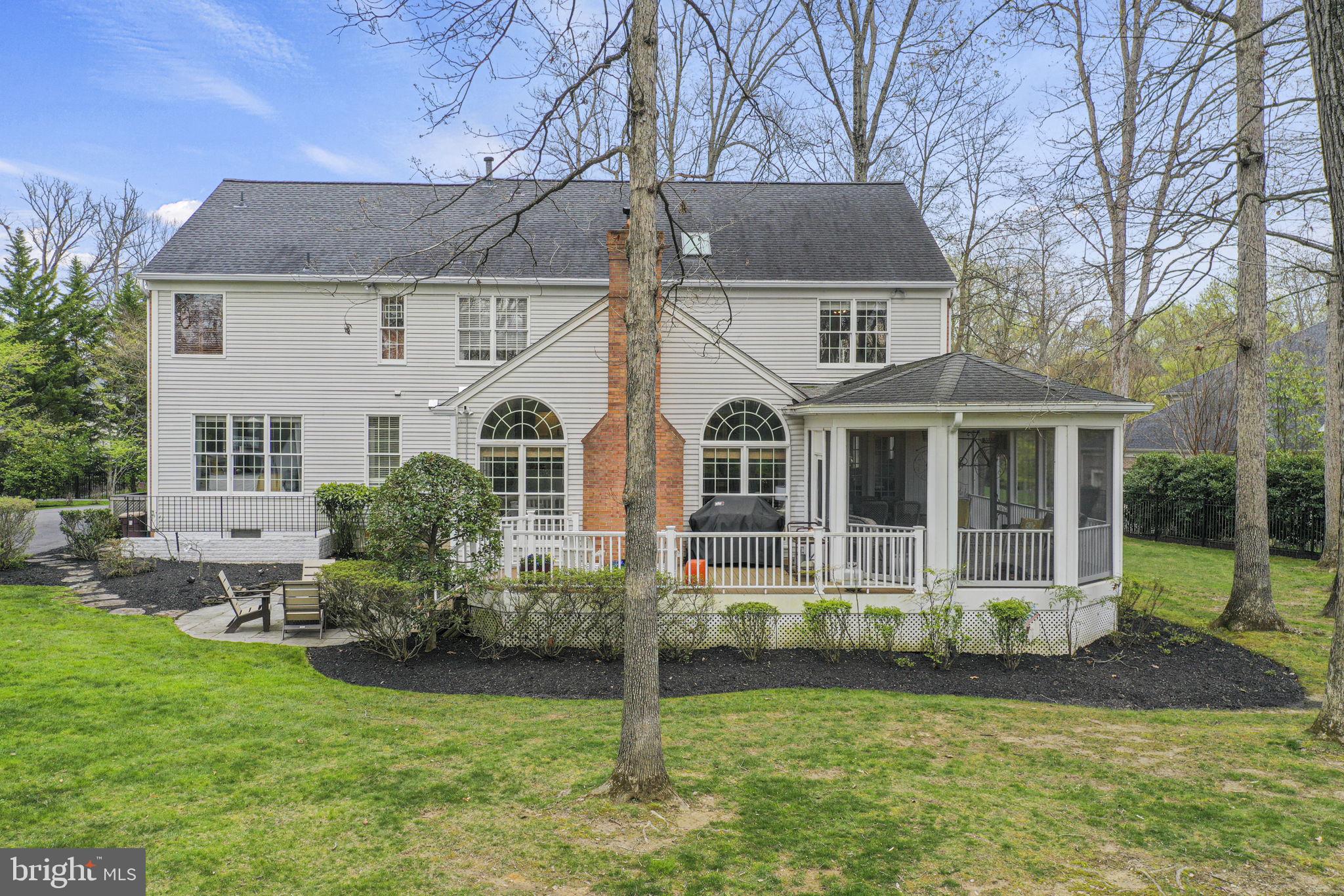 GLEN HILLS - Residential