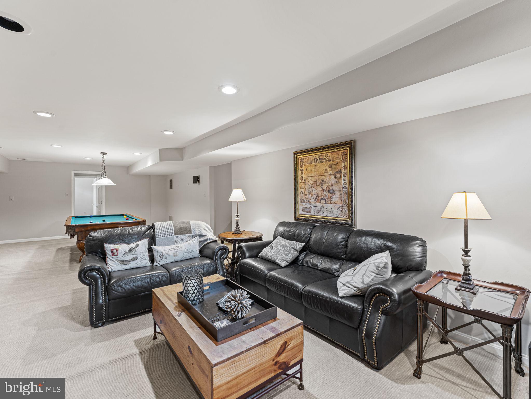 GLEN HILLS - Residential