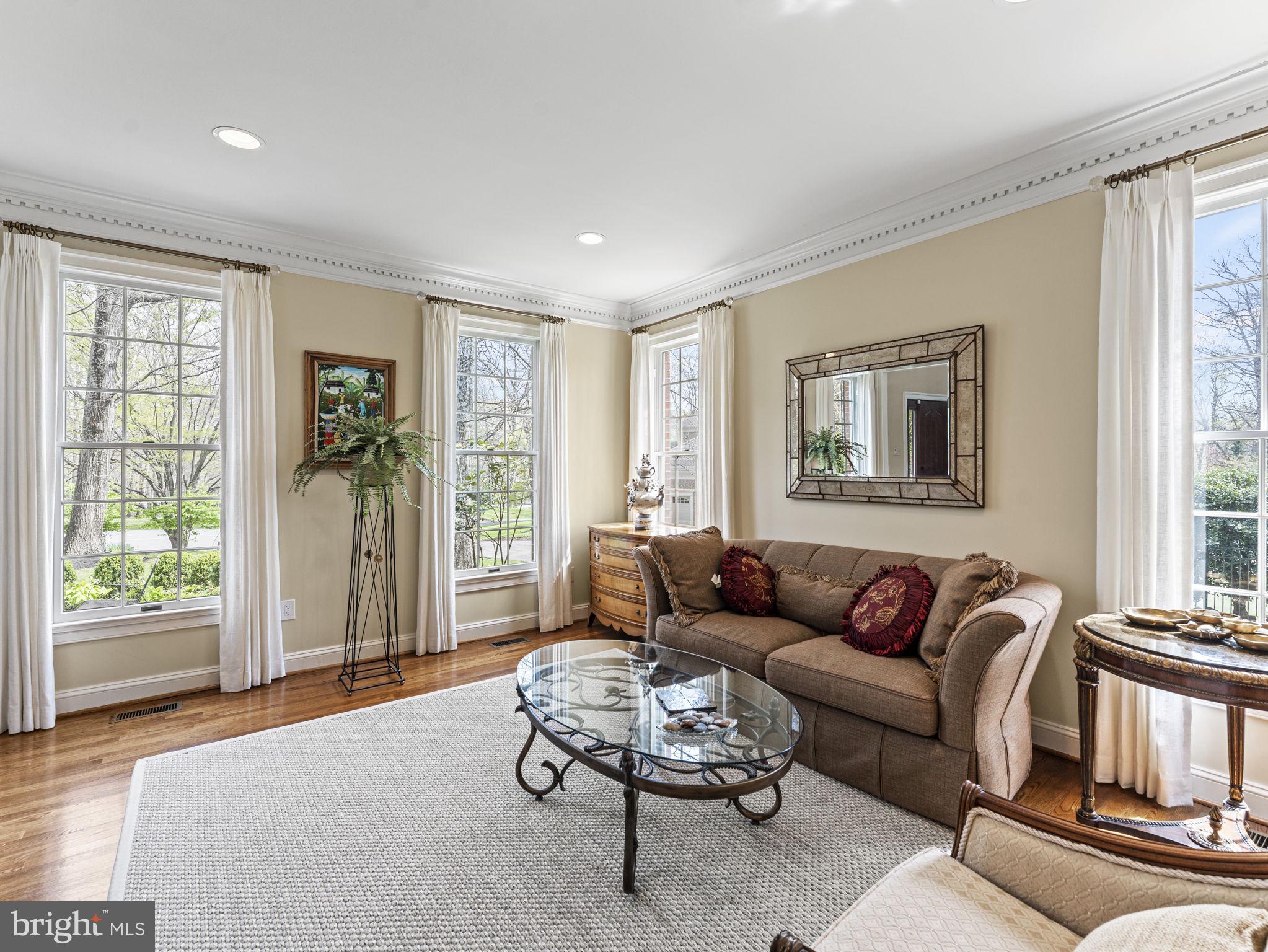 GLEN HILLS - Residential