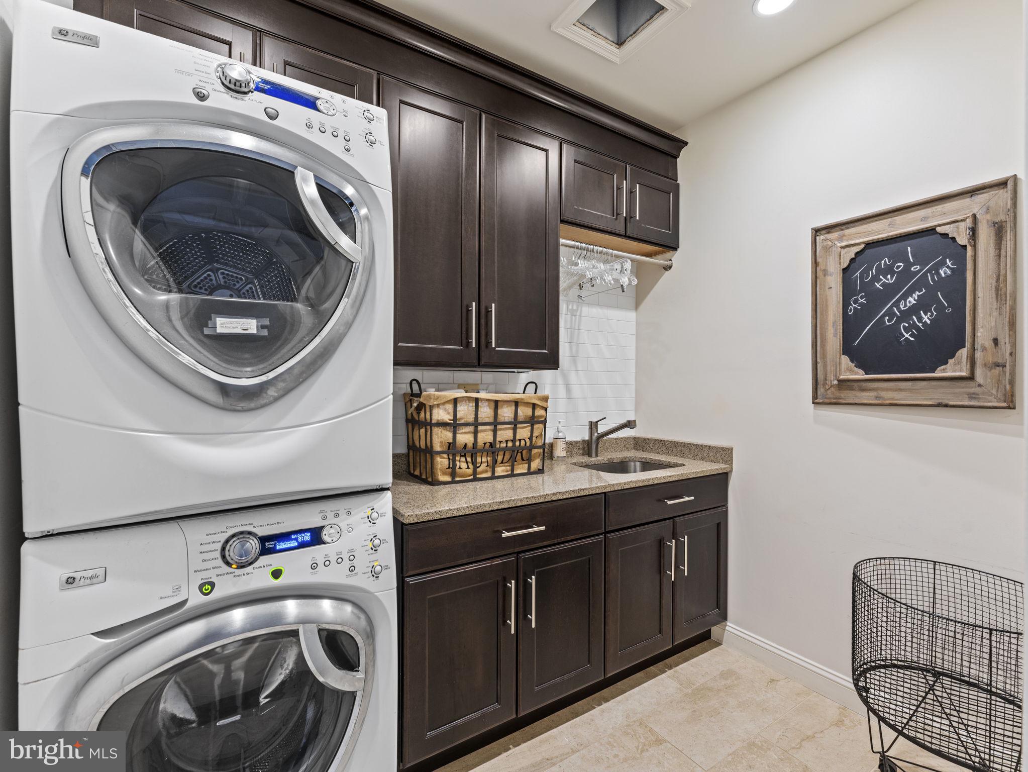 GLEN HILLS - Residential