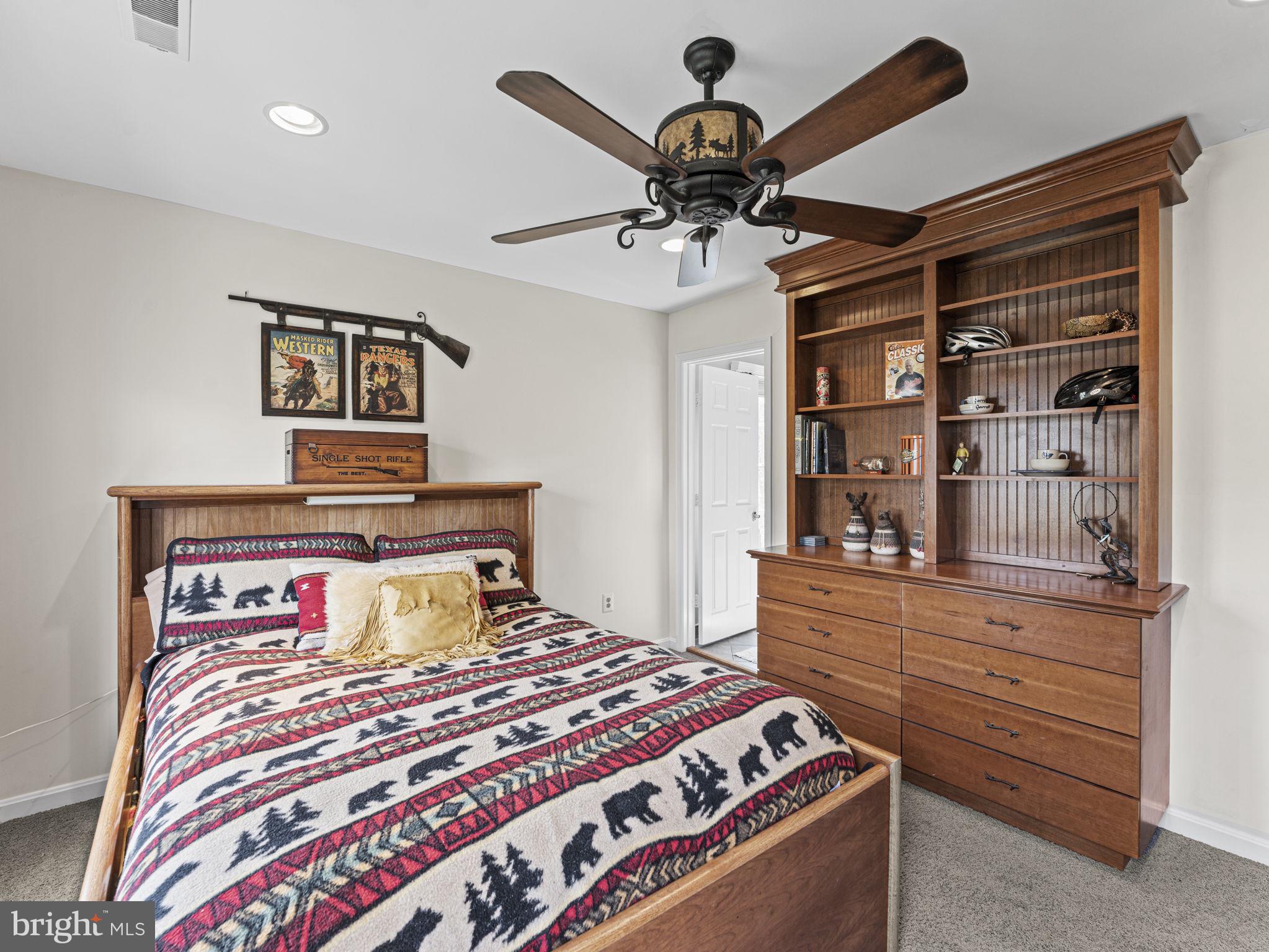 GLEN HILLS - Residential