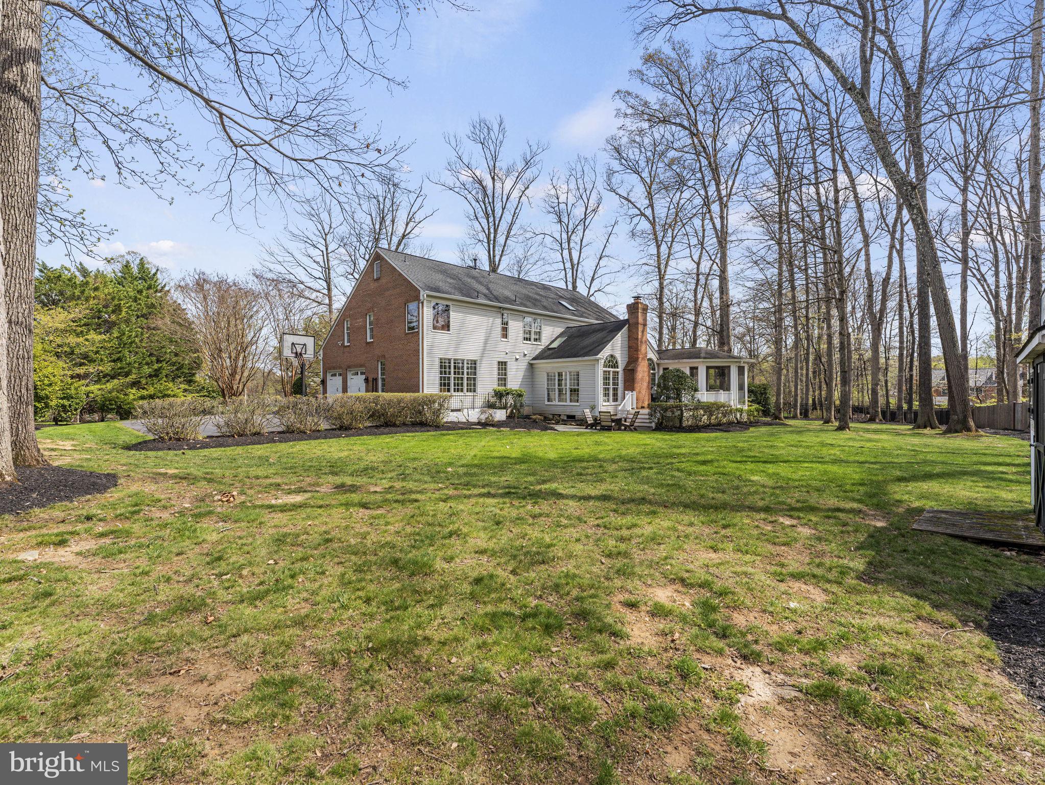 GLEN HILLS - Residential