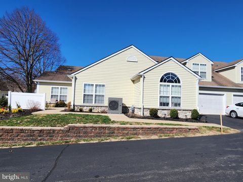 Condo For Sale - 32 Traditions Way<br/> Mercer County, LAWRENCEVILLE, NJ 08648