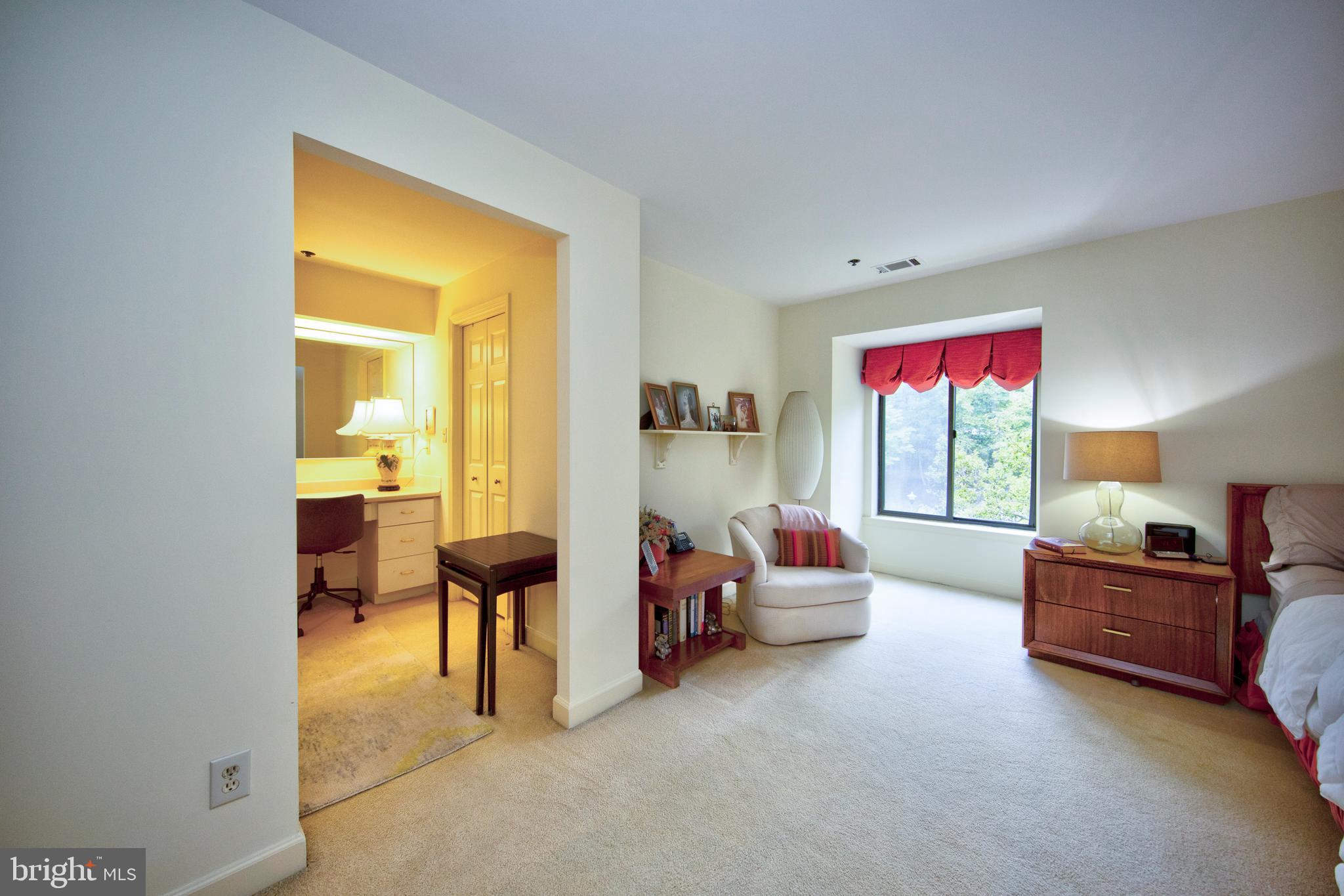 TOWSONGATE CONDOMINIUMS - Residential