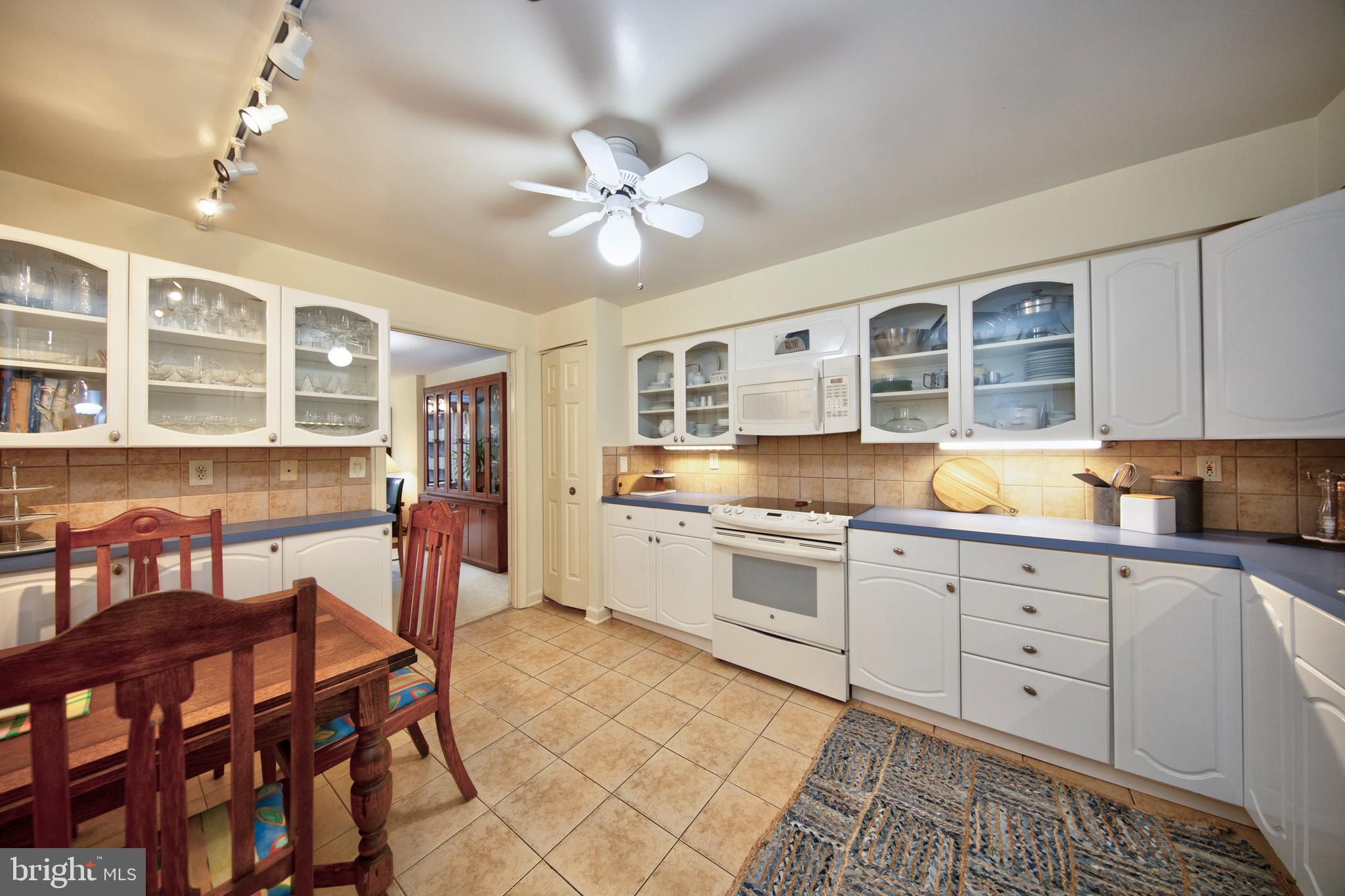 TOWSONGATE CONDOMINIUMS - Residential