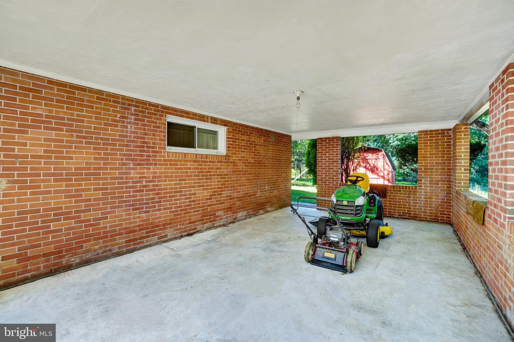 4174 WILSHIRE DRIVE
