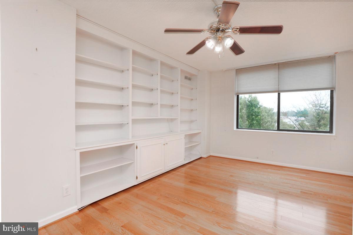 SKYLINE HOUSE - Residential