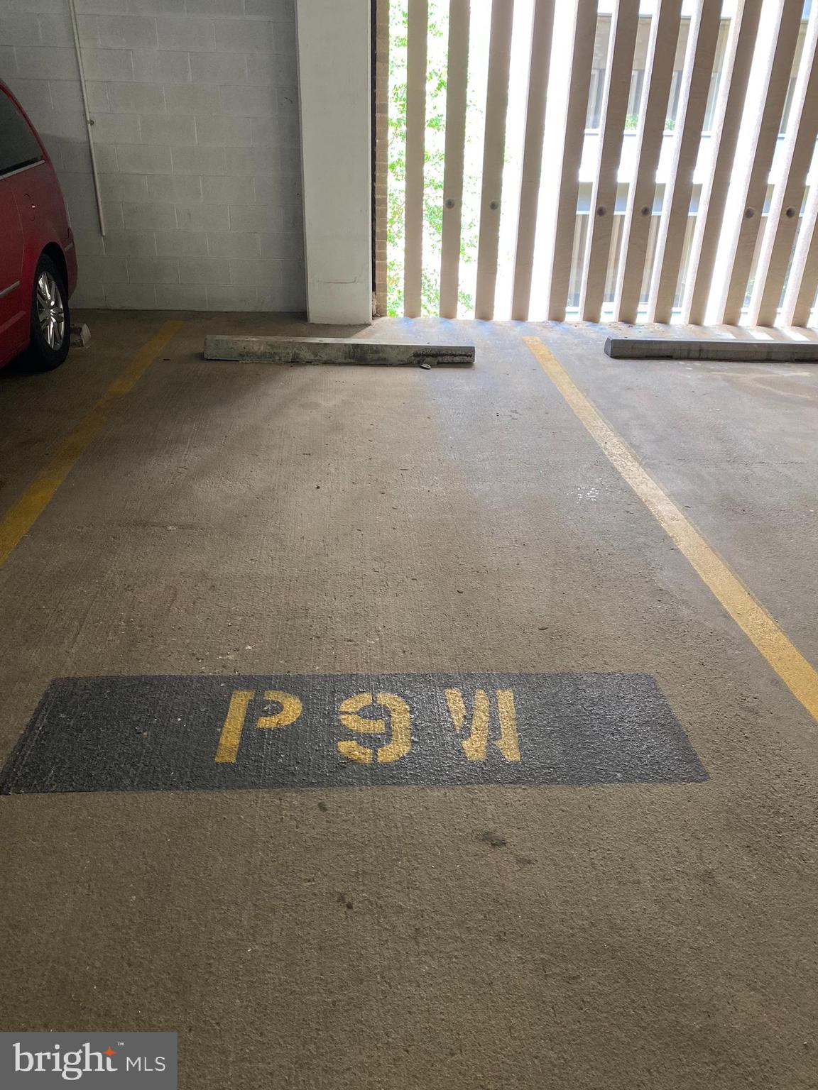 SKYLINE HOUSE - Residential