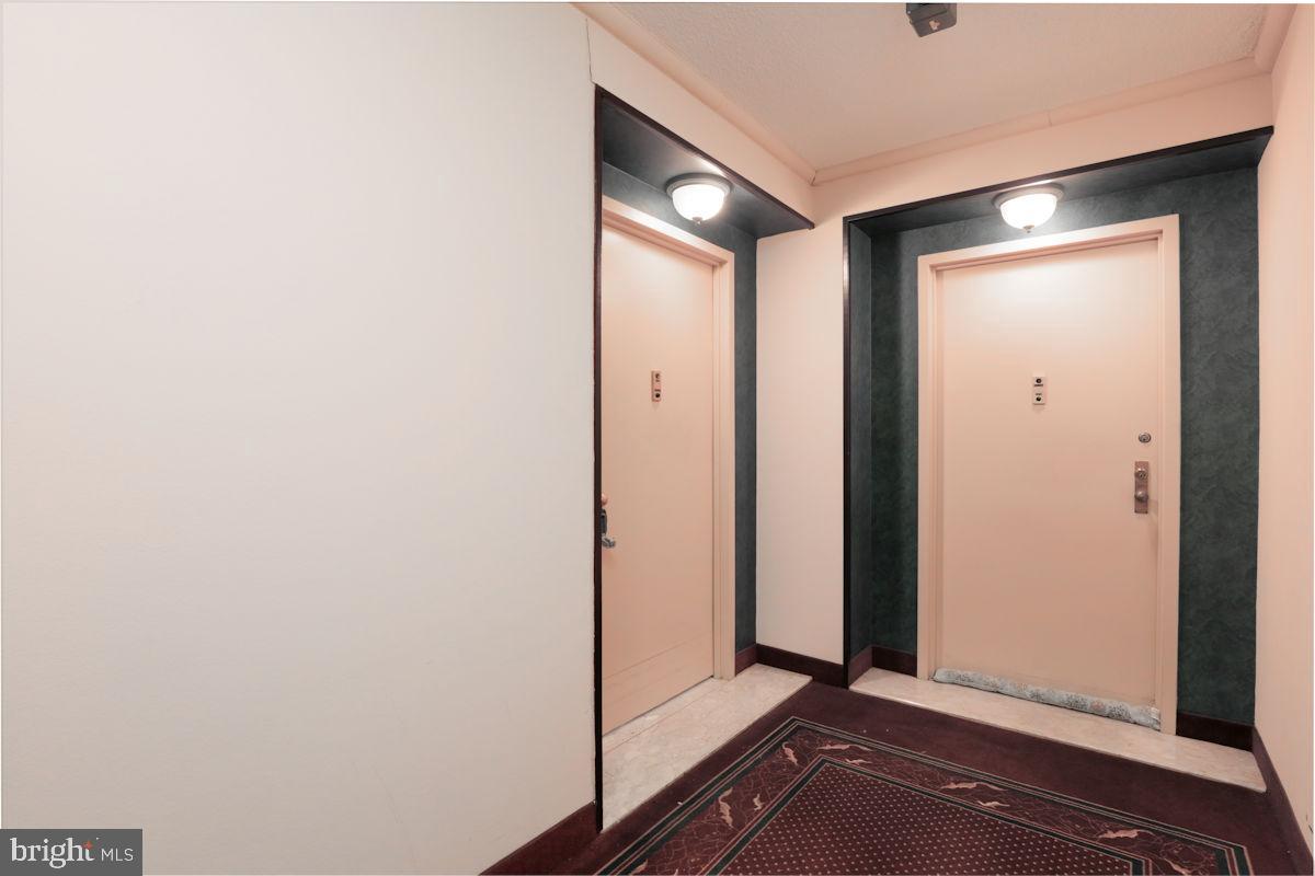 SKYLINE HOUSE - Residential