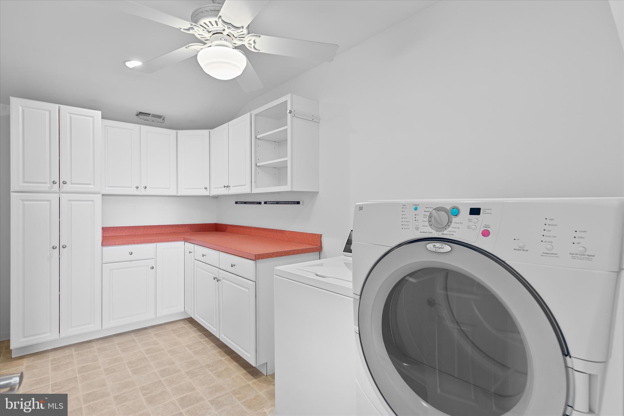 SEABREEZE DEV - Residential