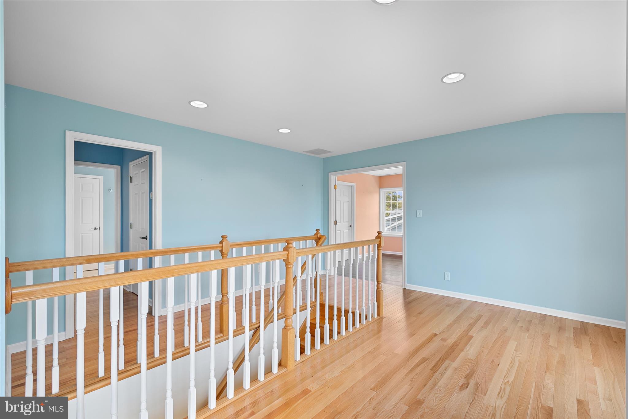 SEABREEZE DEV - Residential