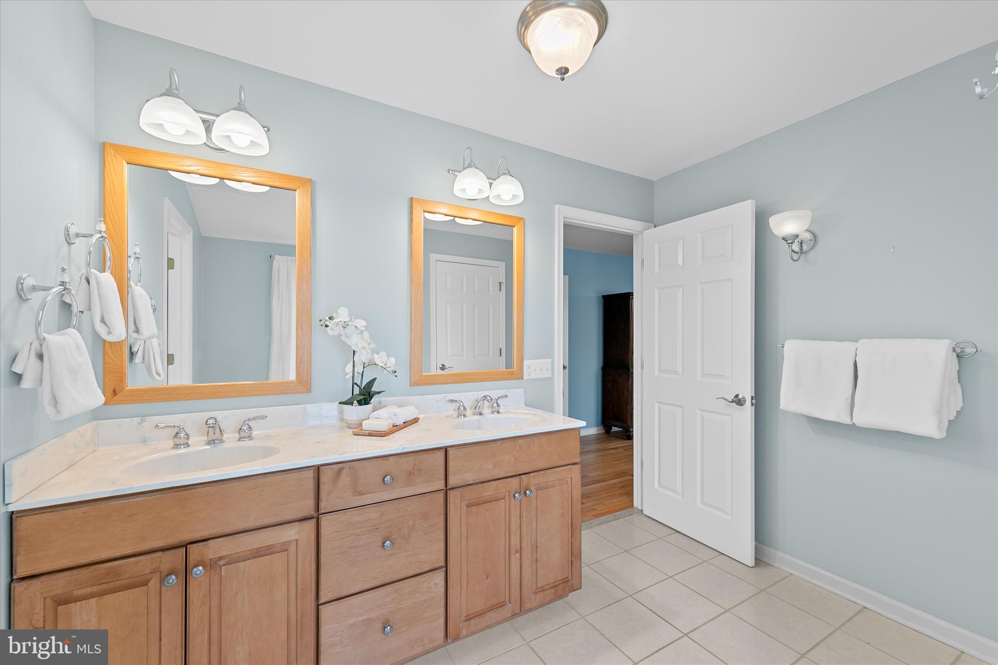 SEABREEZE DEV - Residential