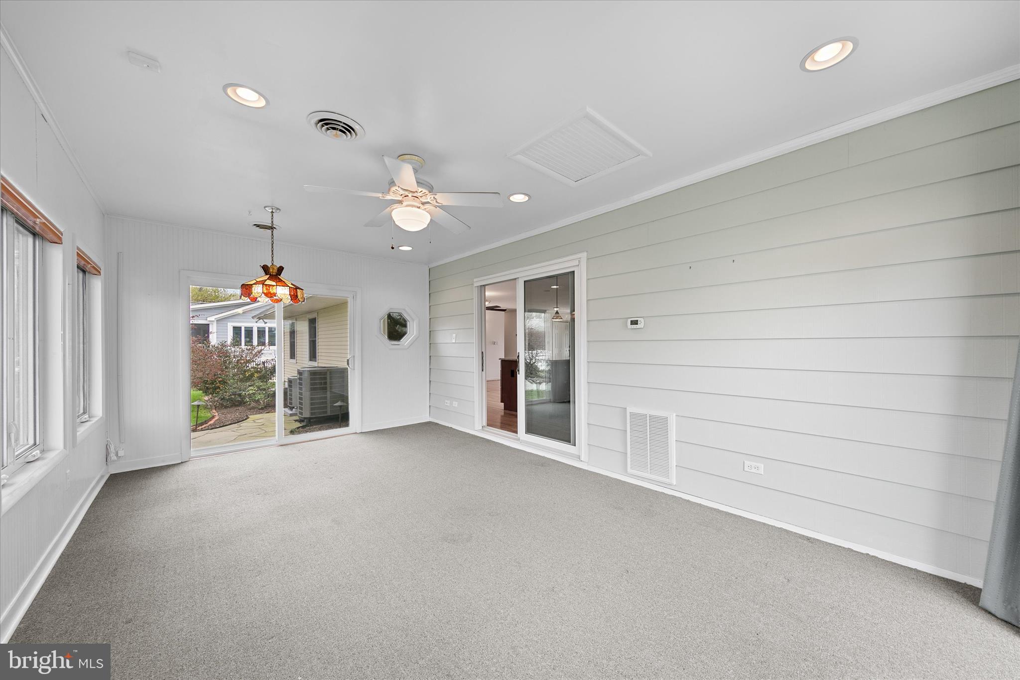 SEABREEZE DEV - Residential