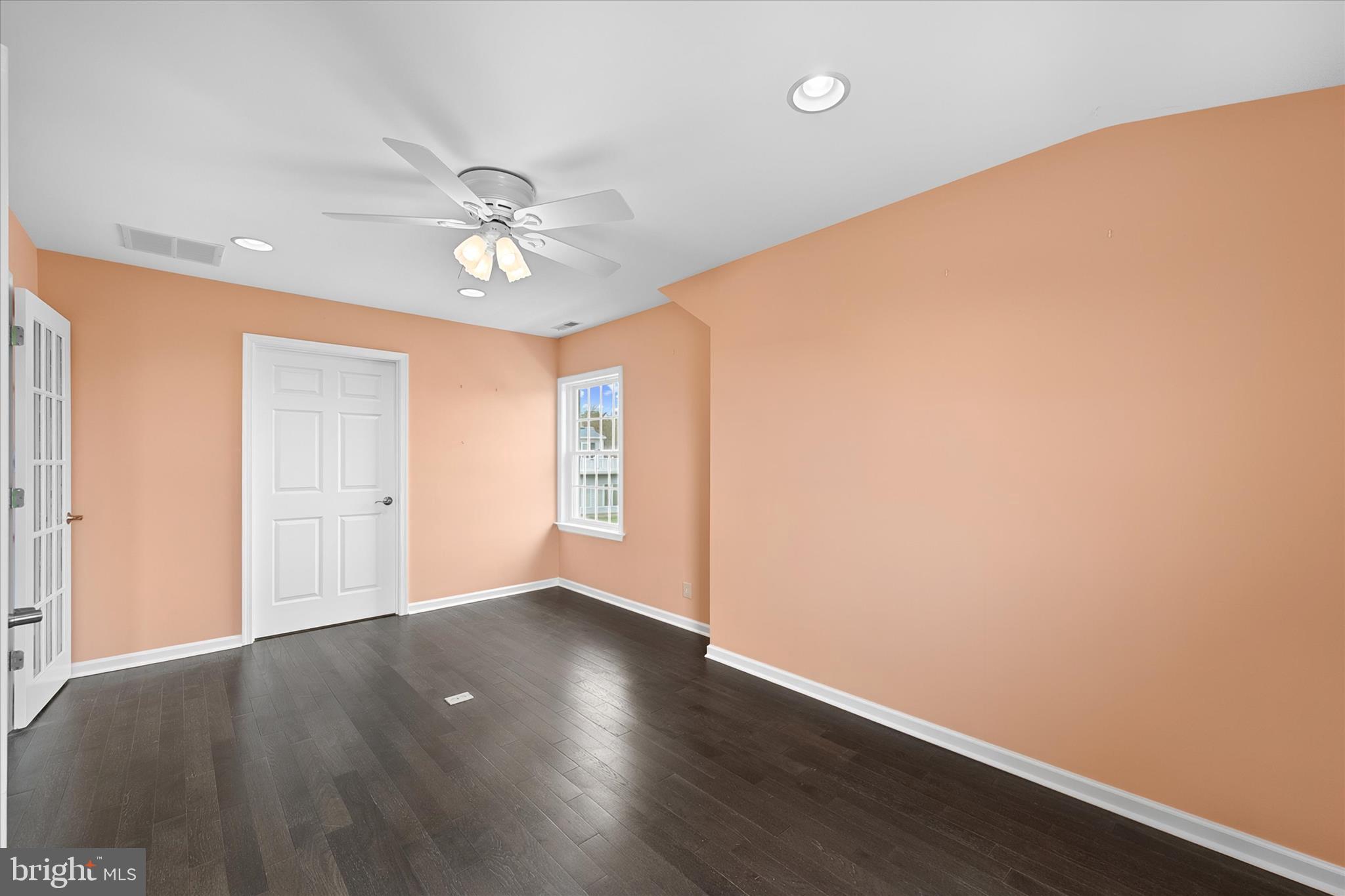 SEABREEZE DEV - Residential