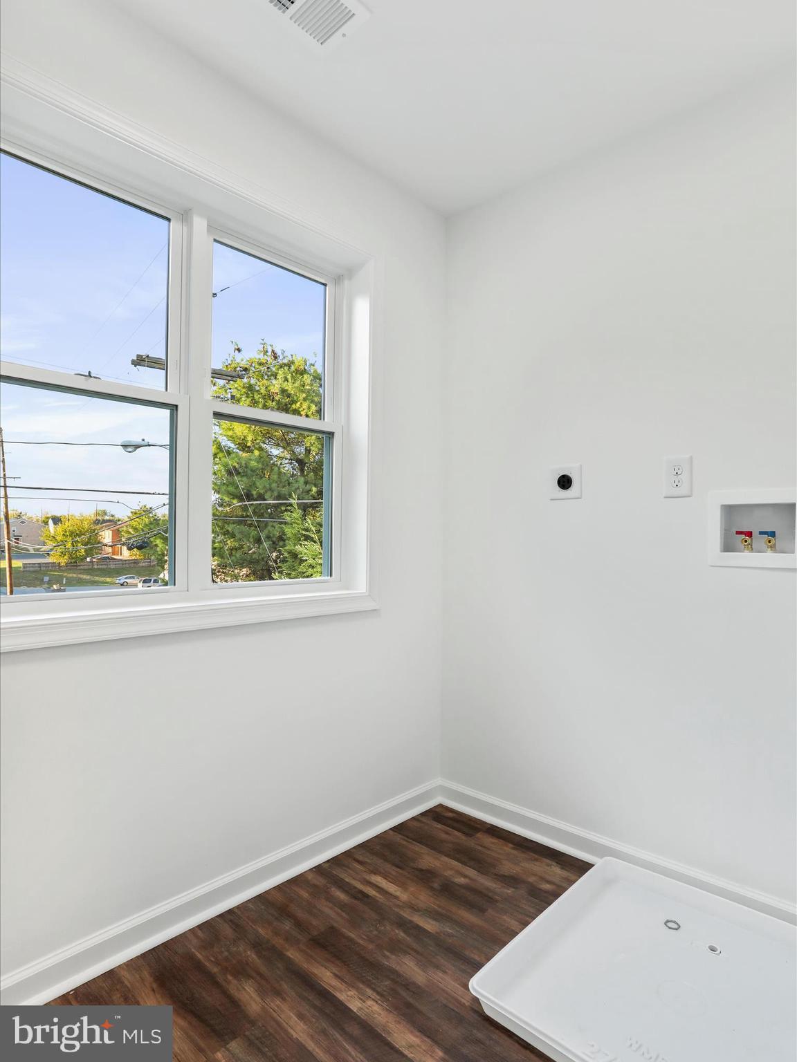 FAIRGROUND HEIGHTS - Residential