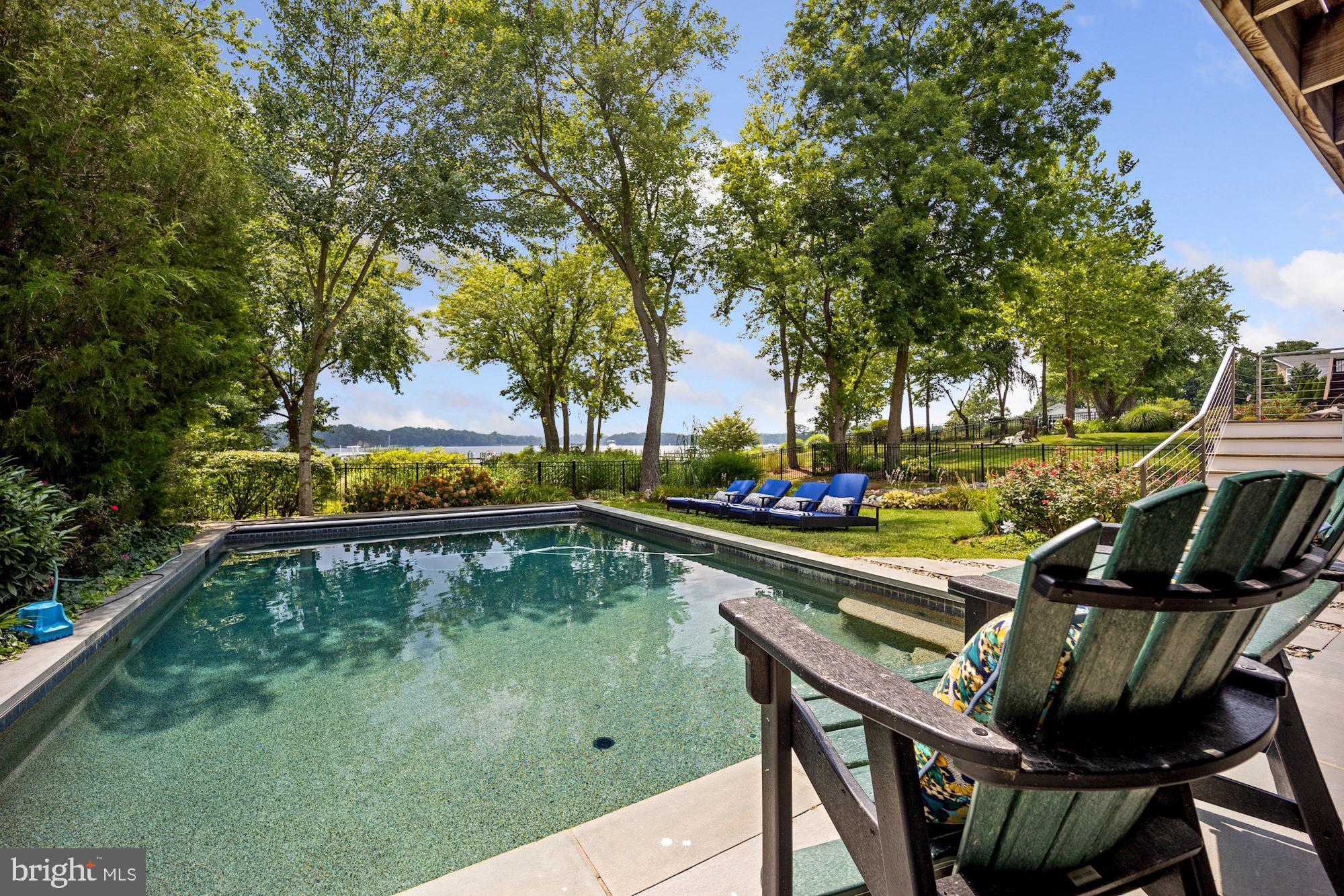 RHODE POINT - Residential