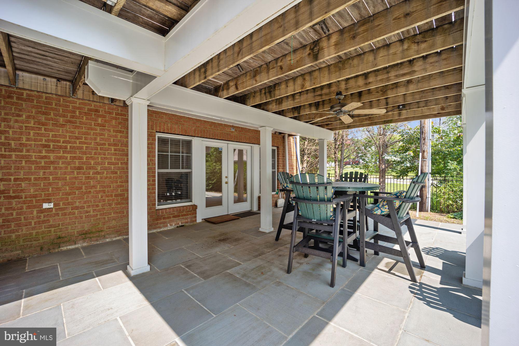 RHODE POINT - Residential