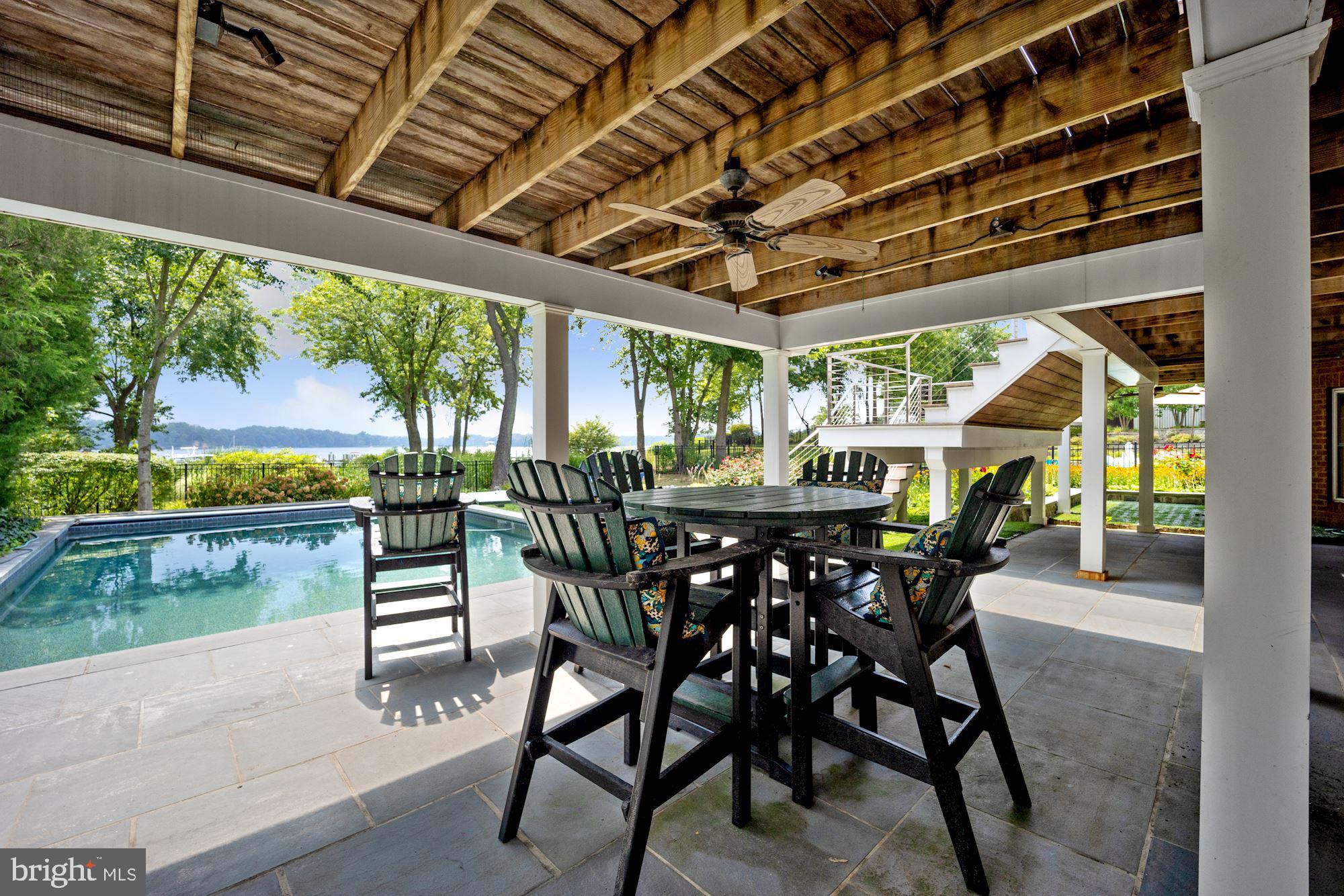 RHODE POINT - Residential