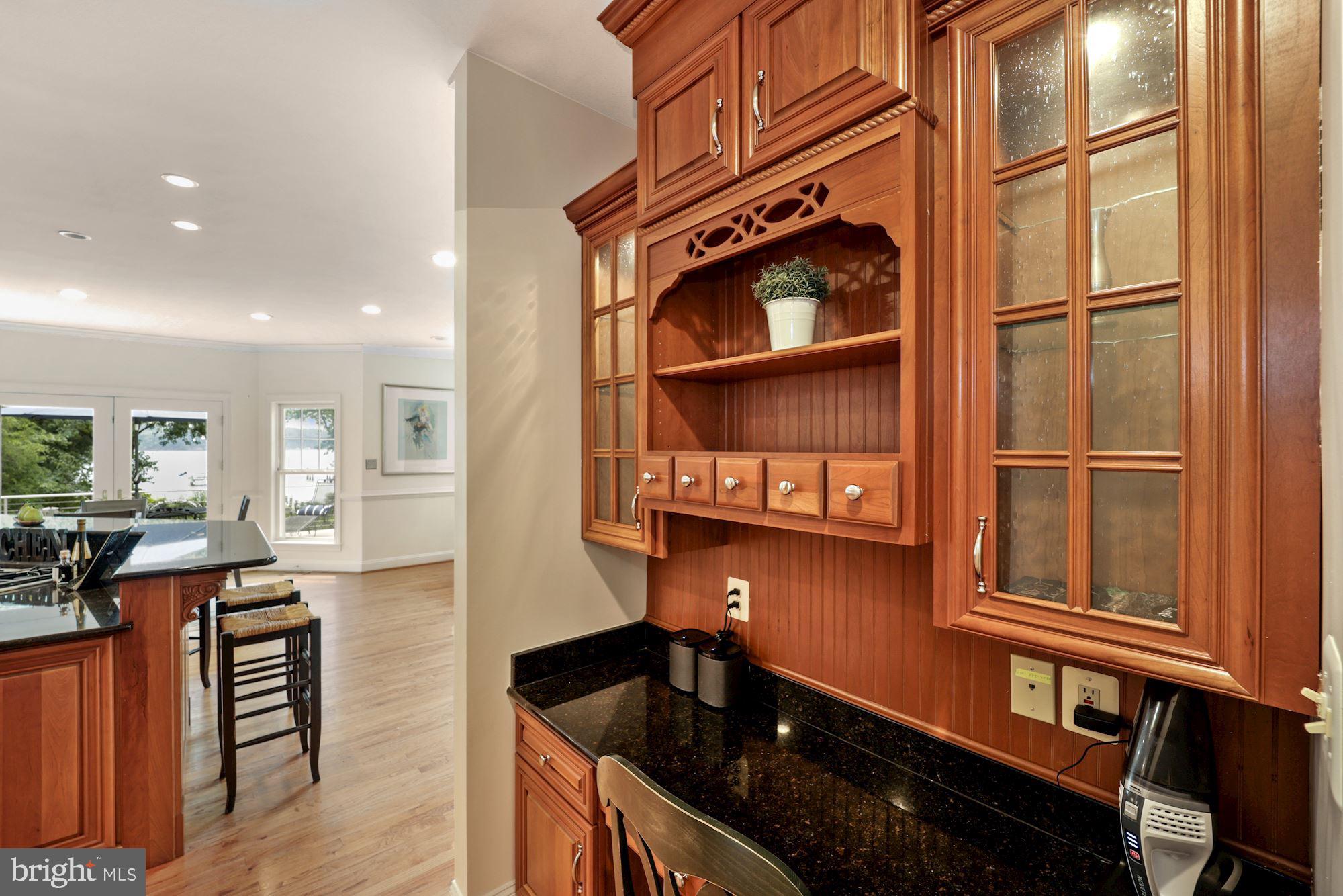 RHODE POINT - Residential