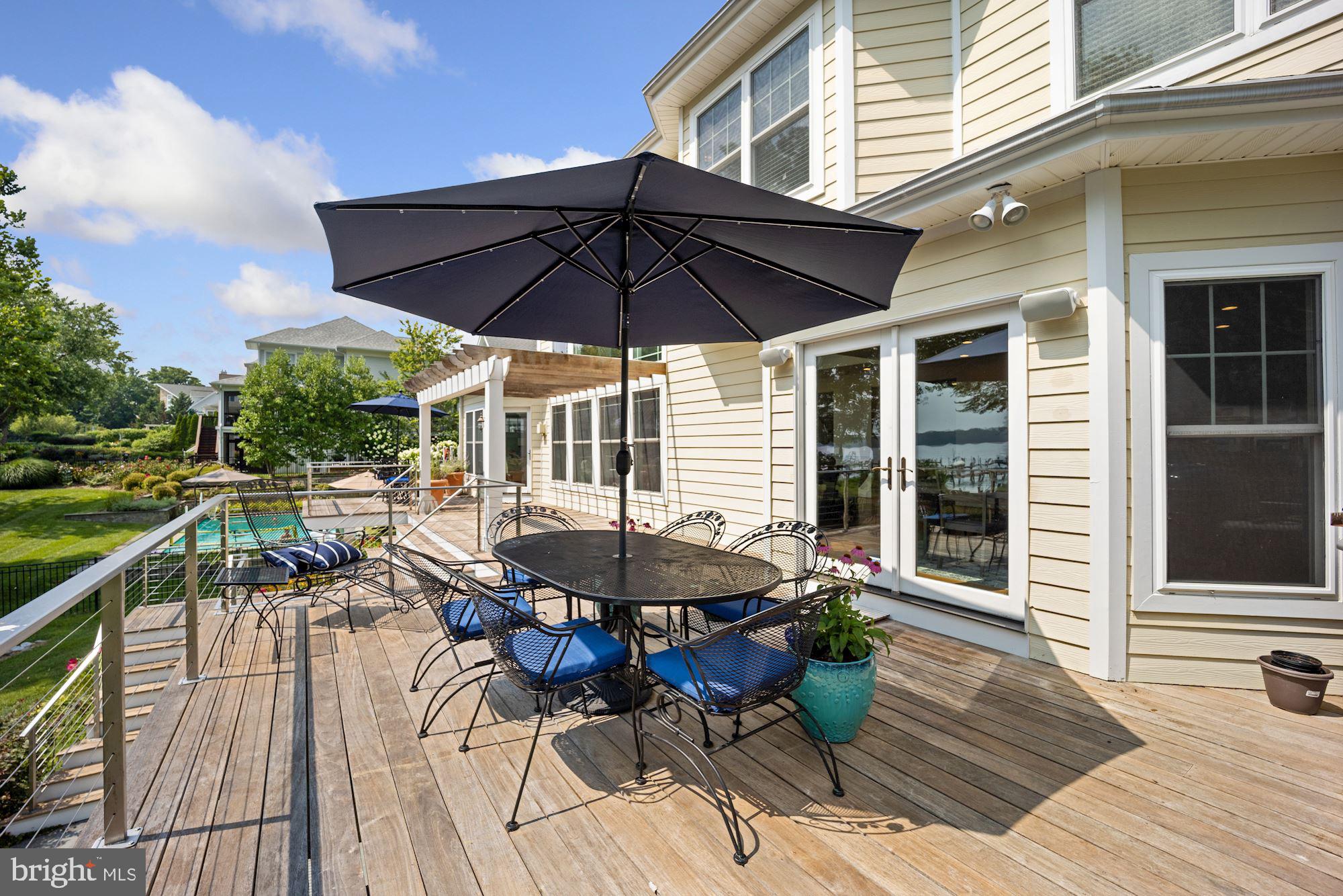 RHODE POINT - Residential