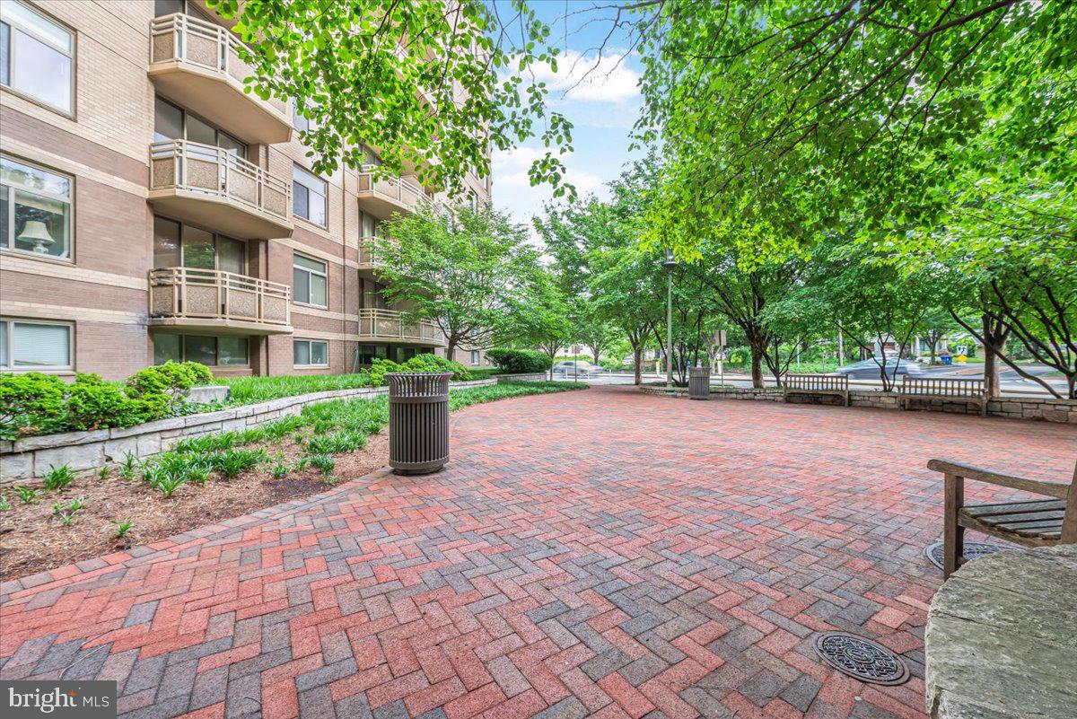 CRESCENT PLAZA - Residential