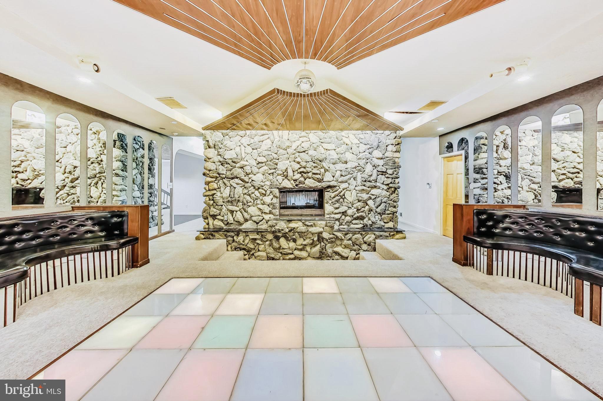 BROCK HALL PLAT 1 - Residential