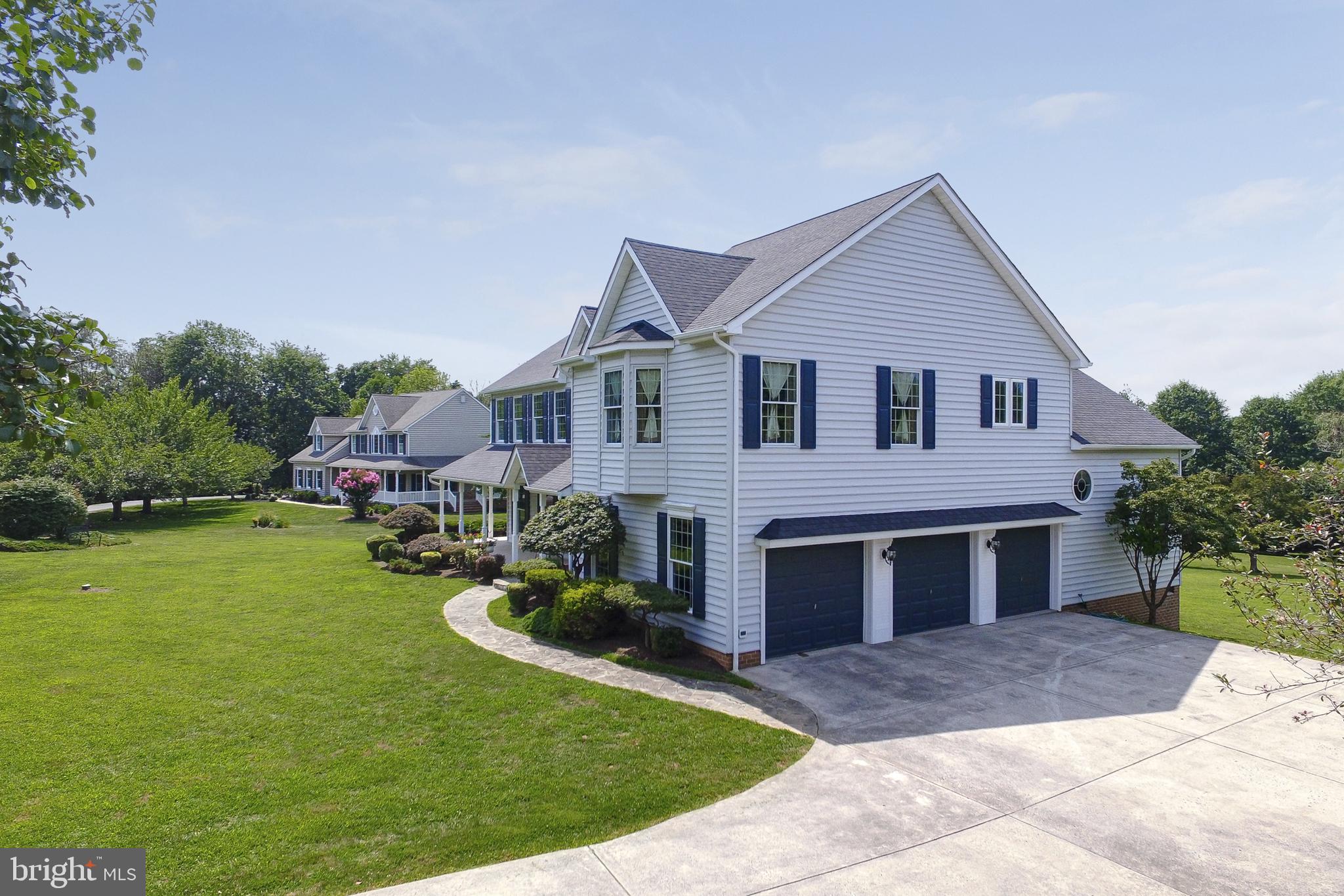 BURGUNDY FARMS - Residential