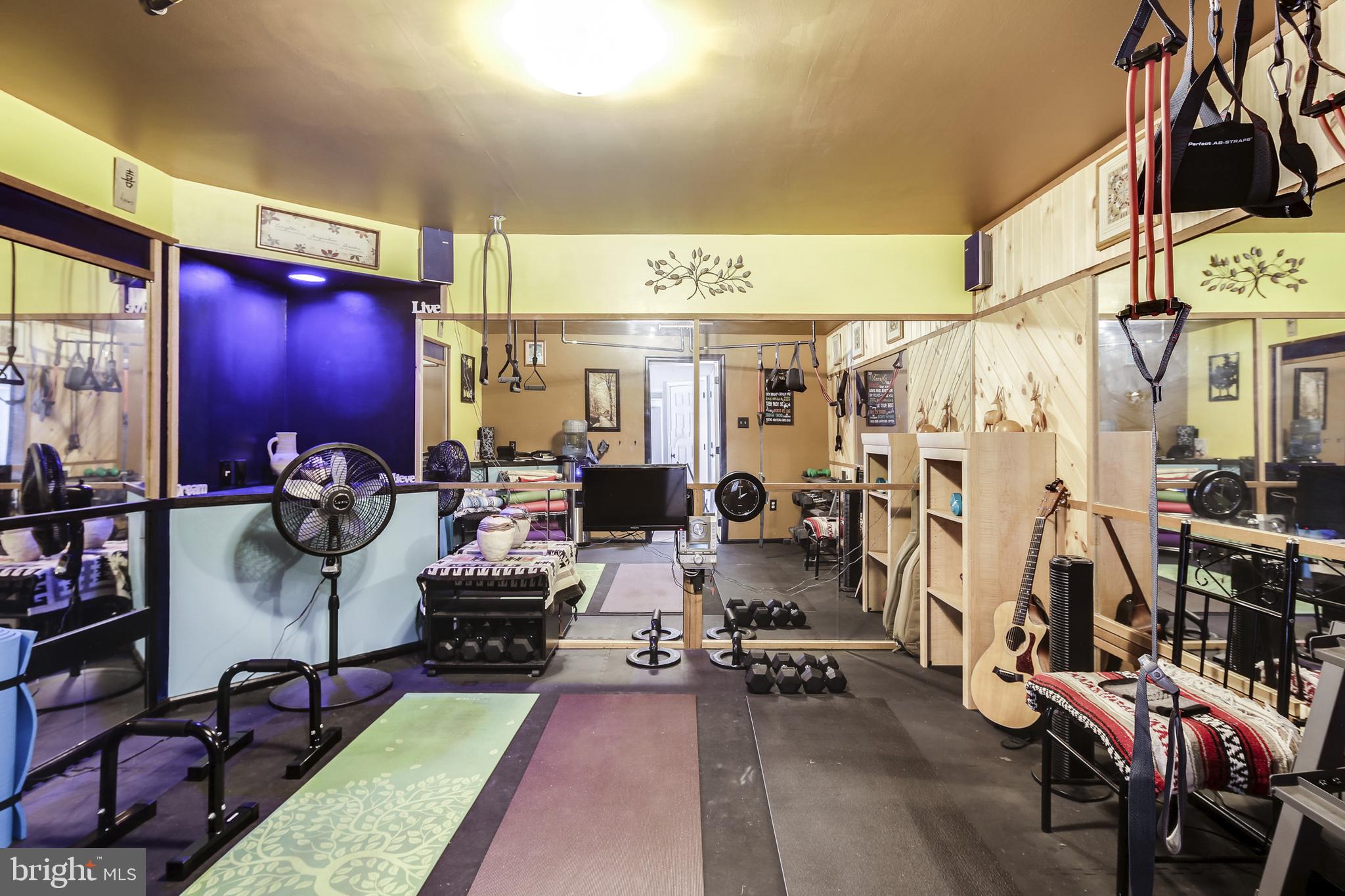 BURGUNDY FARMS - Residential