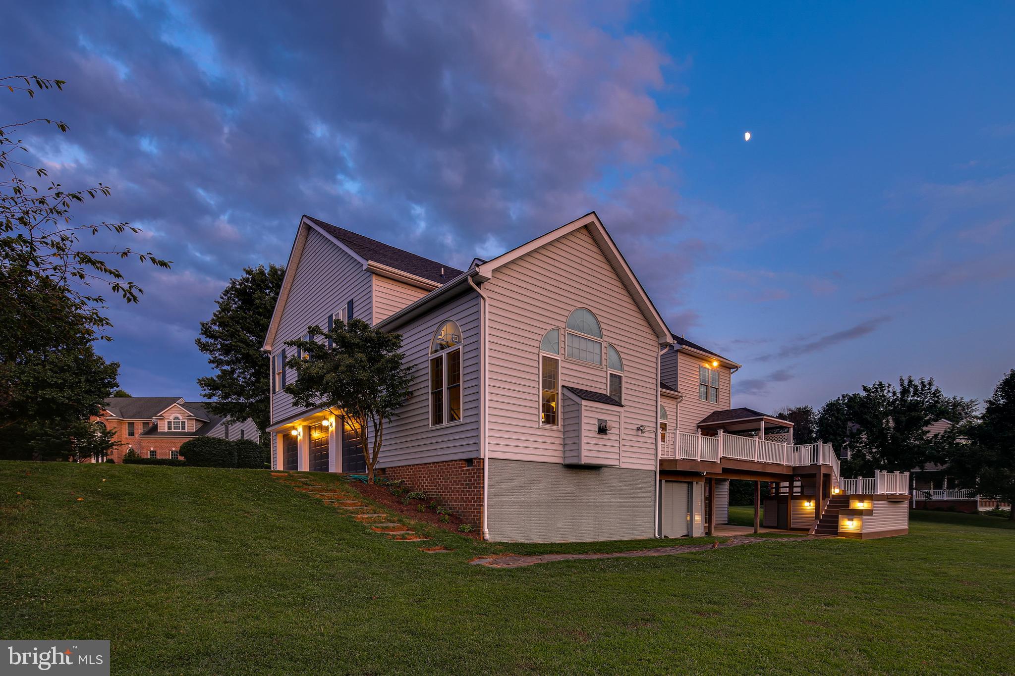 BURGUNDY FARMS - Residential