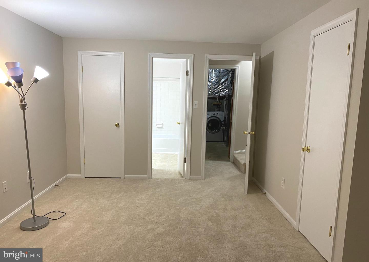 WHISPERWOOD - Residential Lease