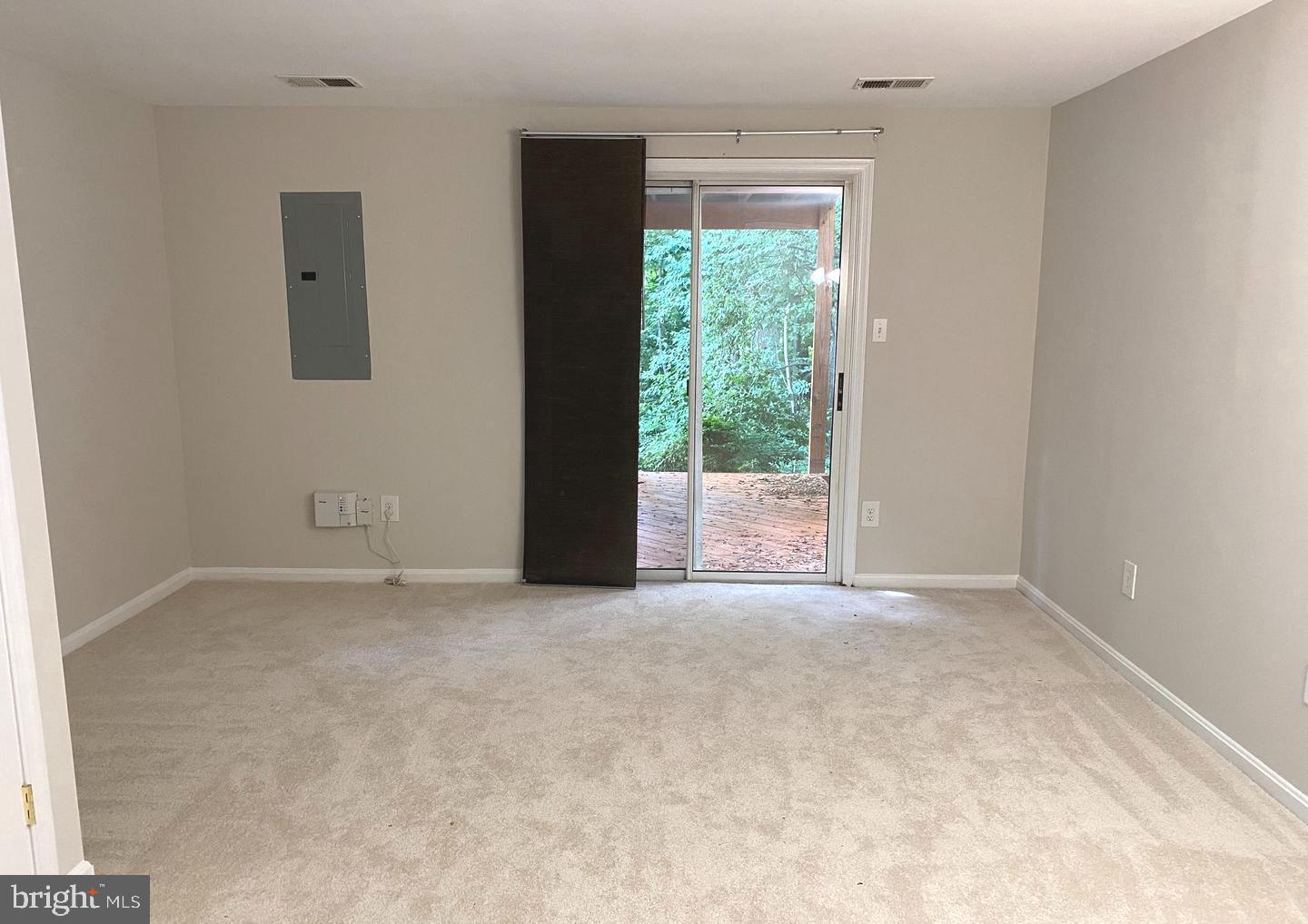 WHISPERWOOD - Residential Lease