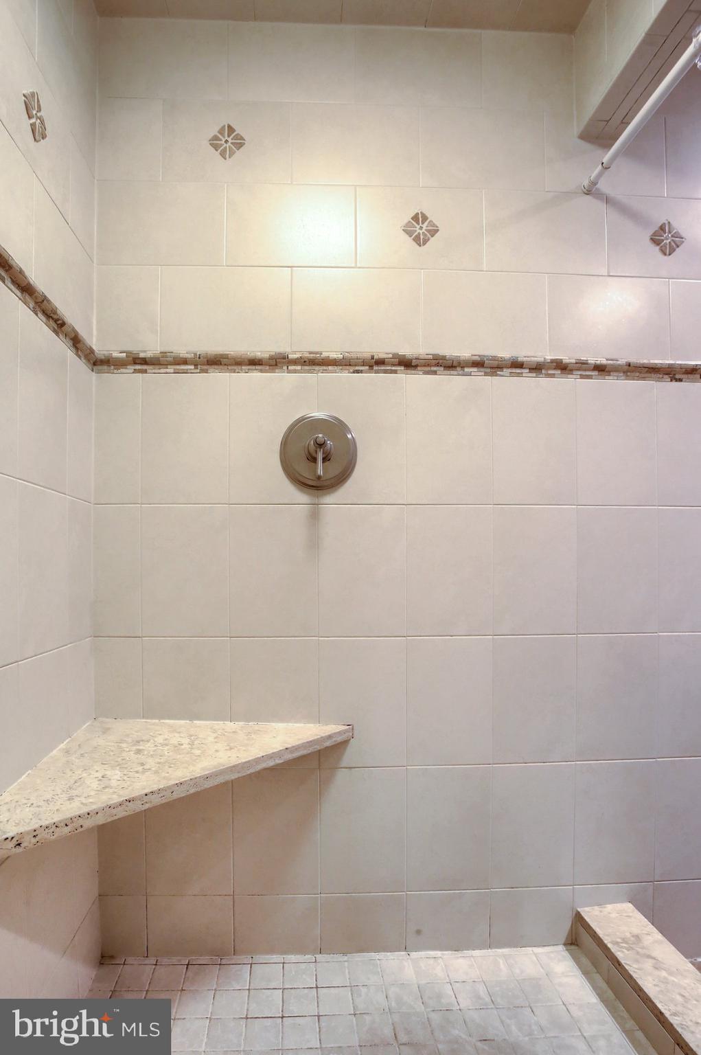 OAKWOOD PARK - Residential