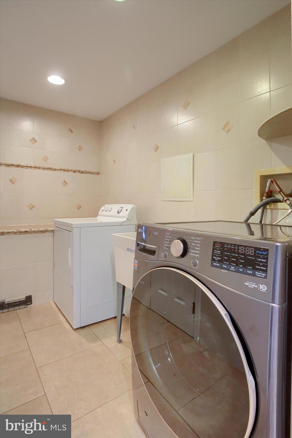 OAKWOOD PARK - Residential