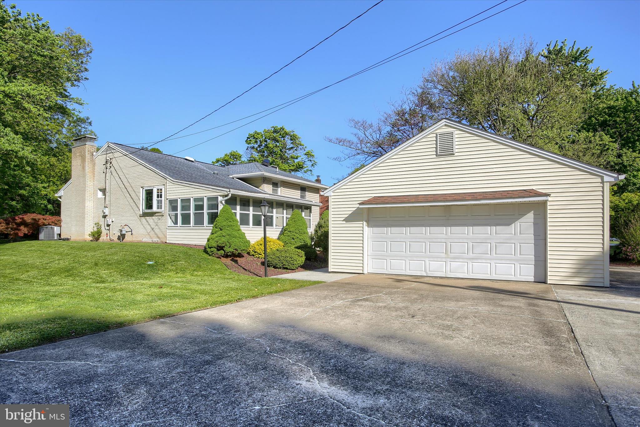 OAKWOOD PARK - Residential