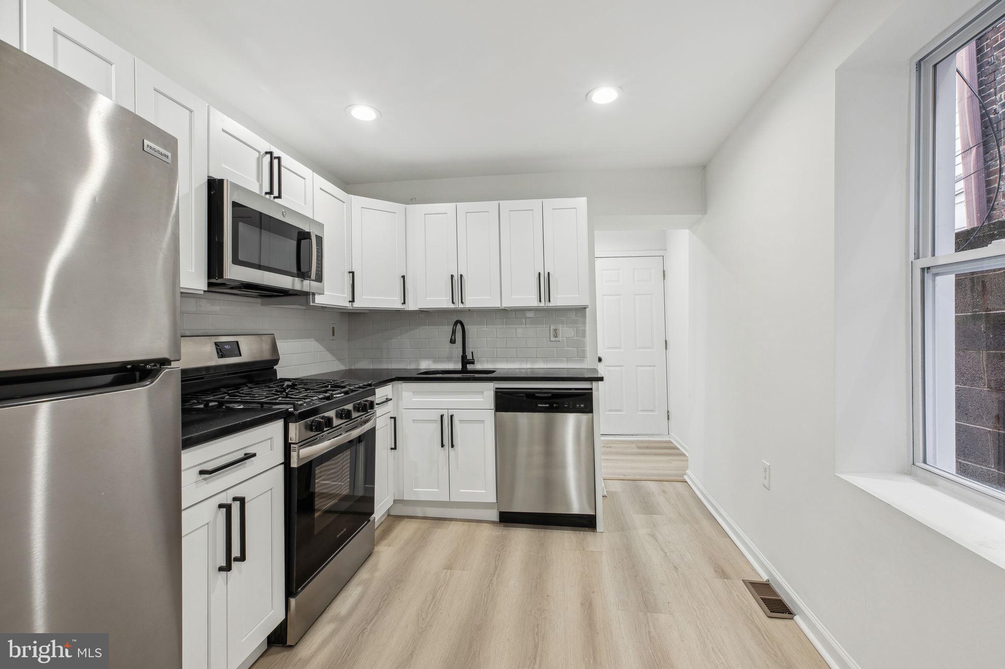 POINT BREEZE - Residential Lease