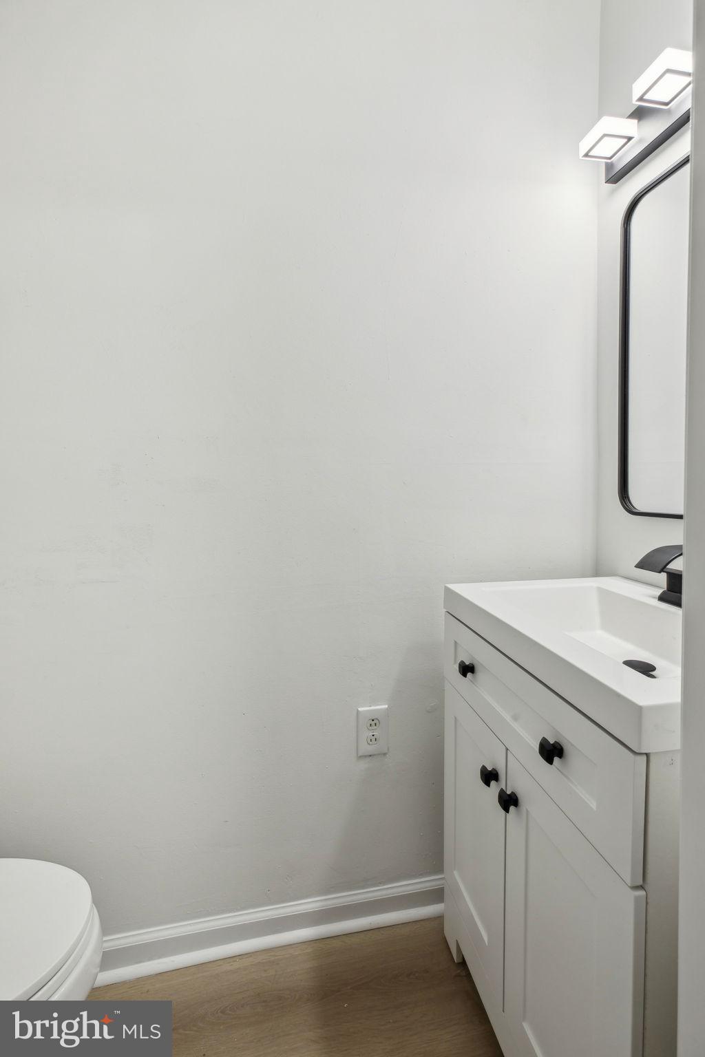 POINT BREEZE - Residential Lease