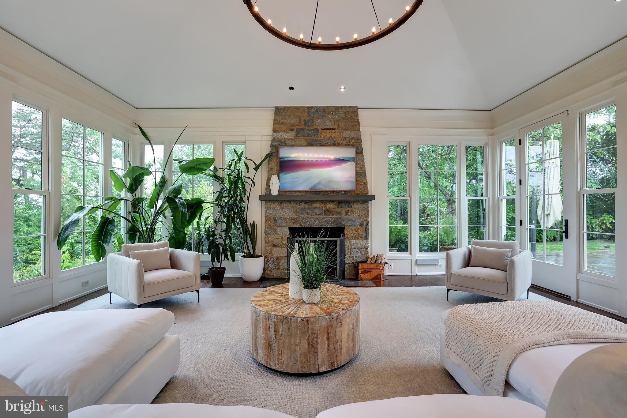 WESLEY HEIGHTS - Residential