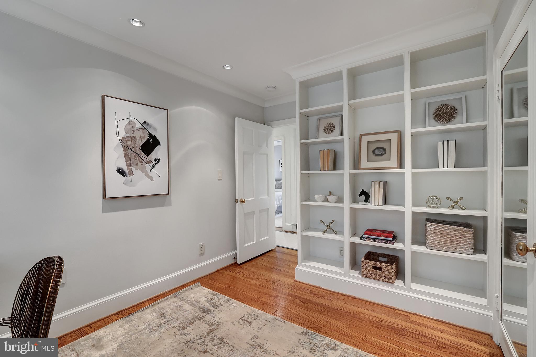 WESLEY HEIGHTS - Residential