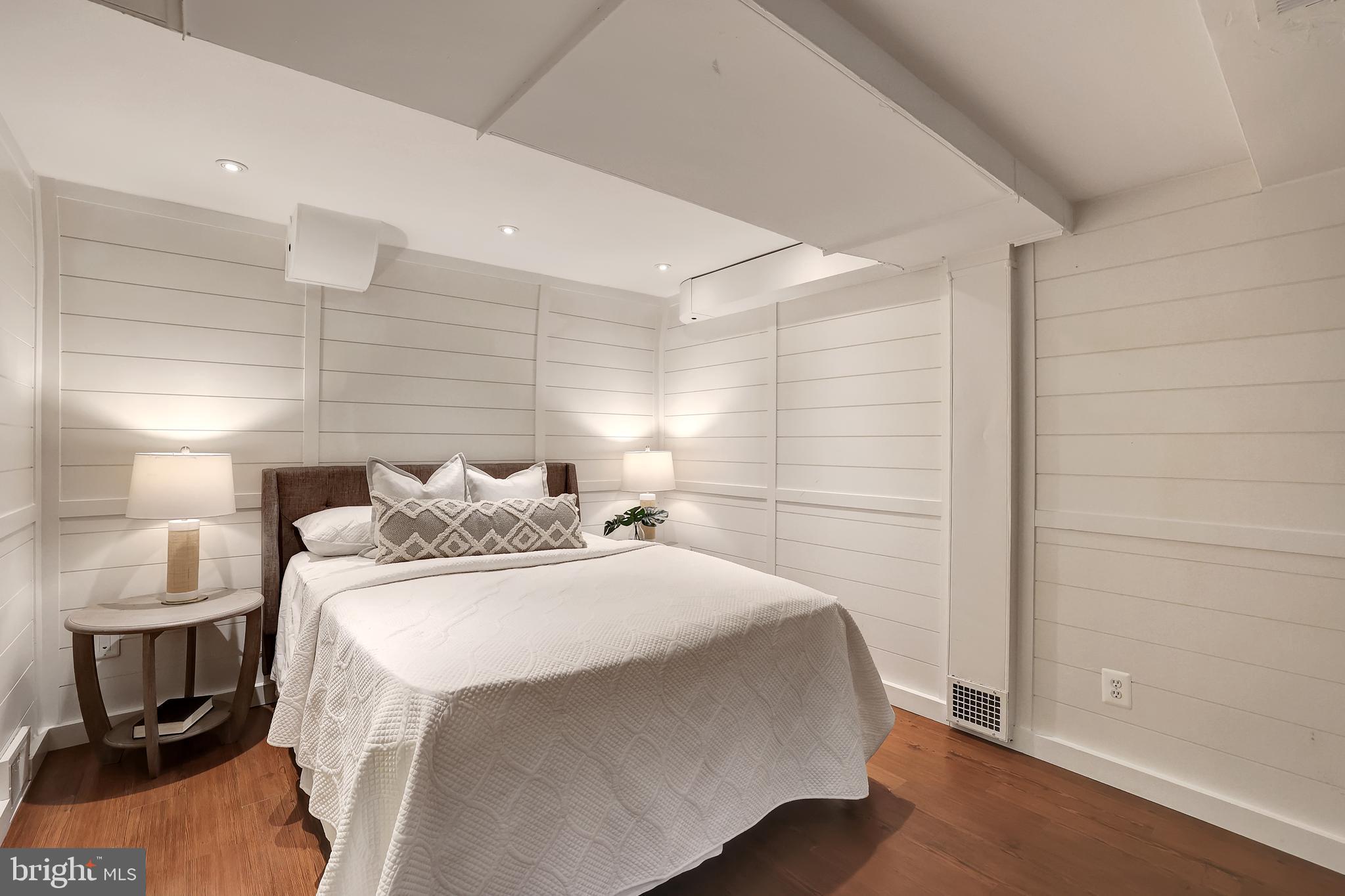 WESLEY HEIGHTS - Residential