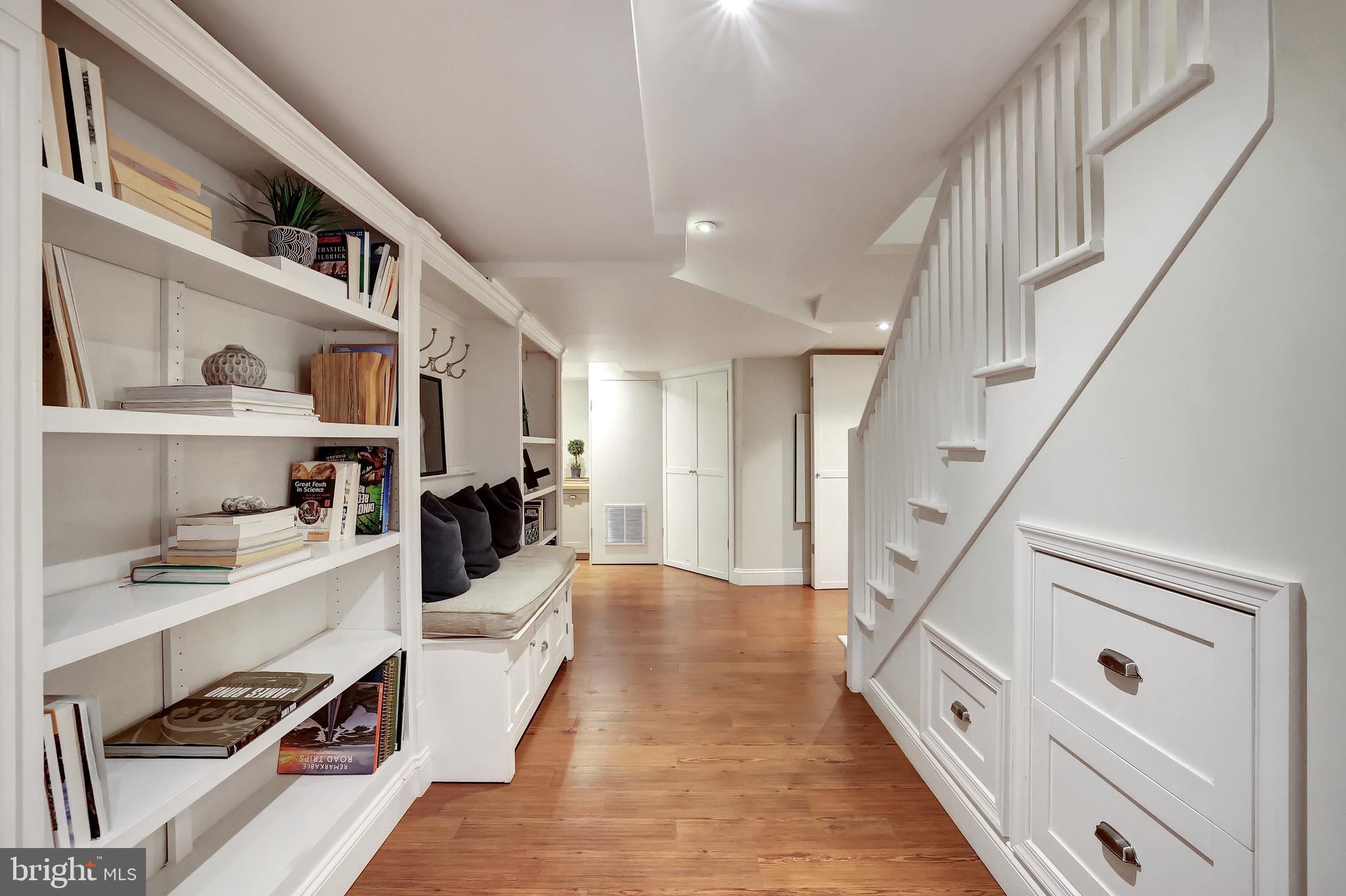 WESLEY HEIGHTS - Residential