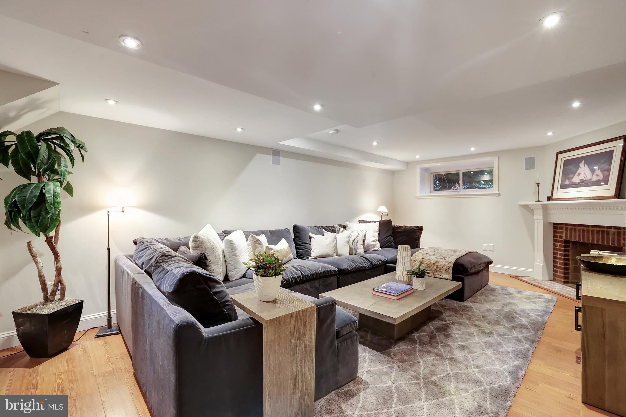 WESLEY HEIGHTS - Residential