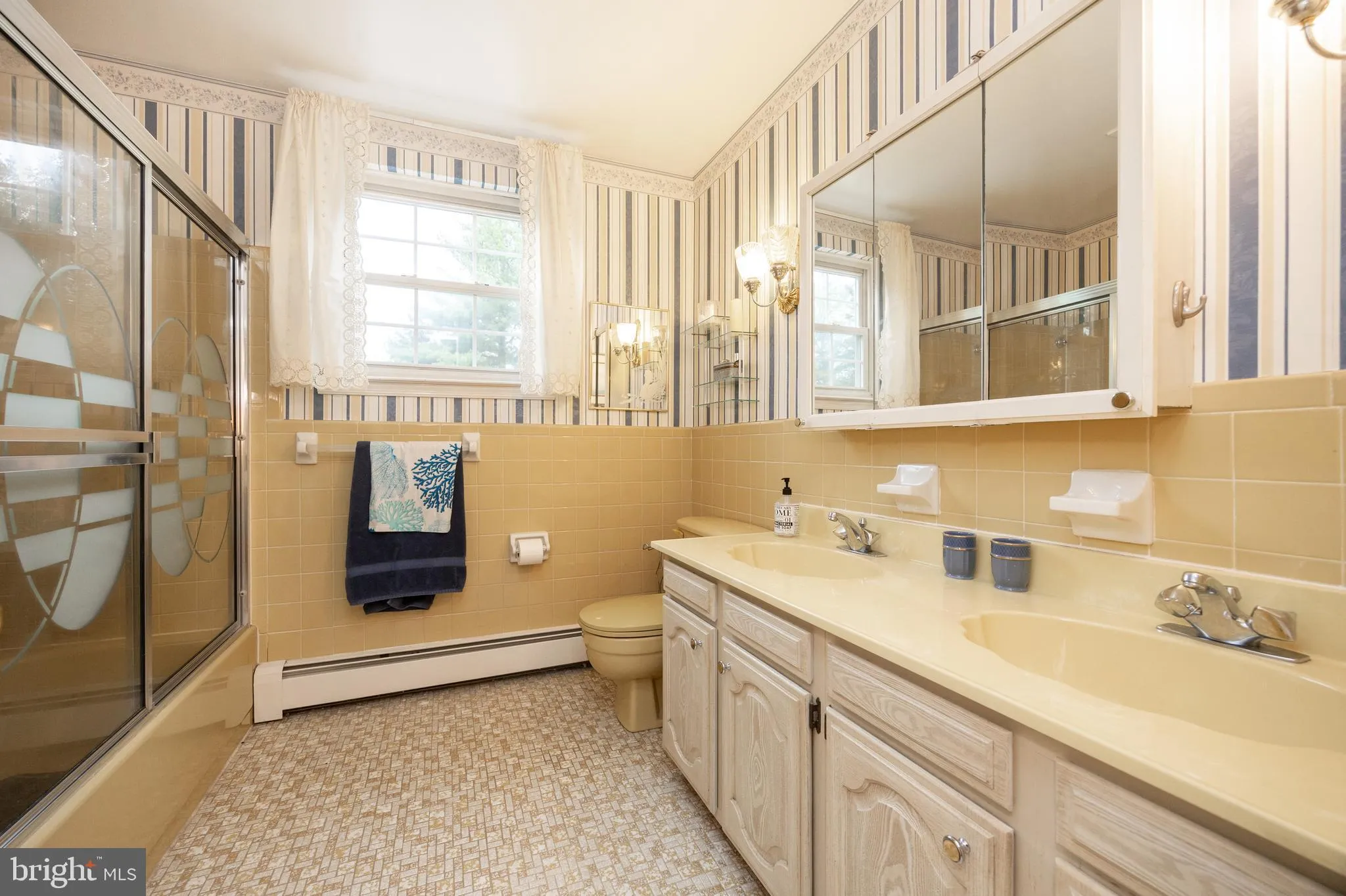 Eagleville, Pennsylvania 19403, United States, 4 Bedrooms Bedrooms, ,3 BathroomsBathrooms,Residential,Pending,107835