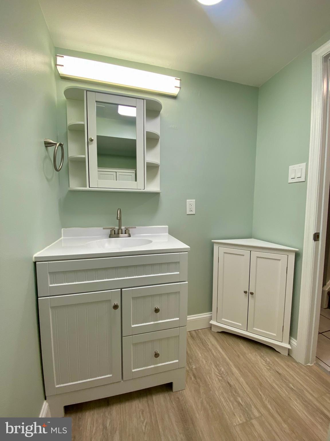 BAKERS BAY CONDOMINIUMS - Residential