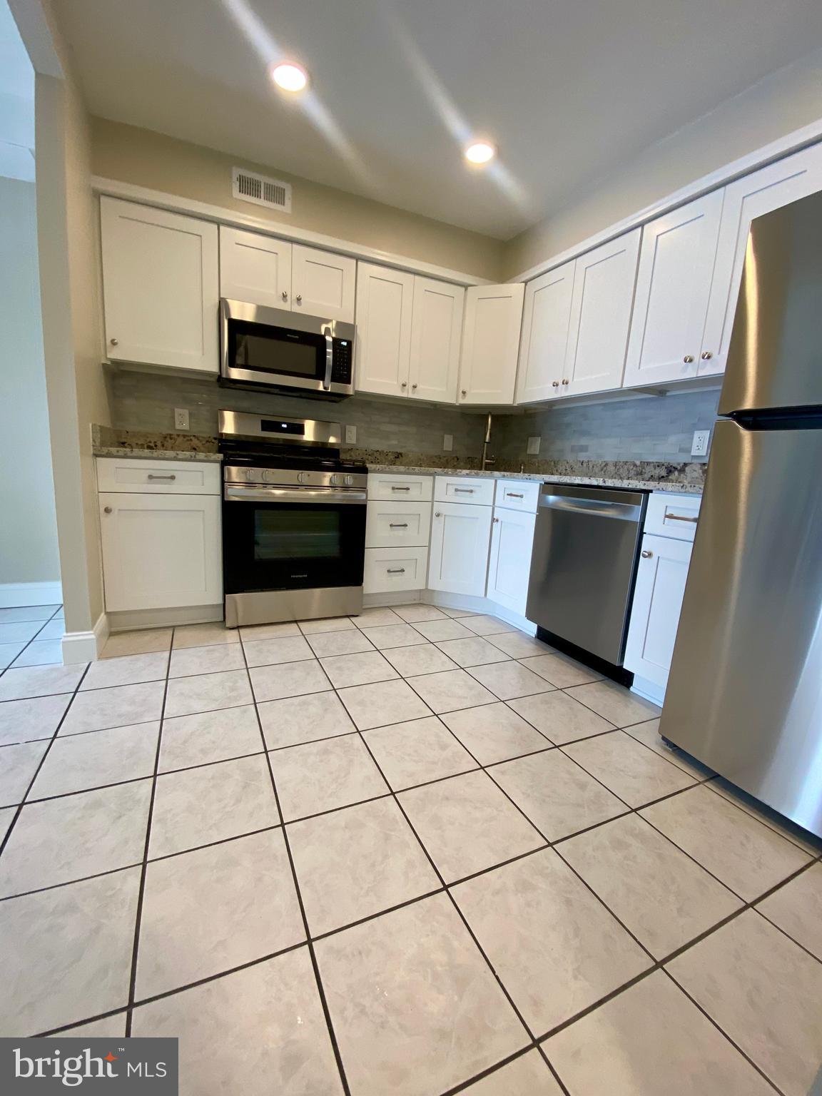 BAKERS BAY CONDOMINIUMS - Residential