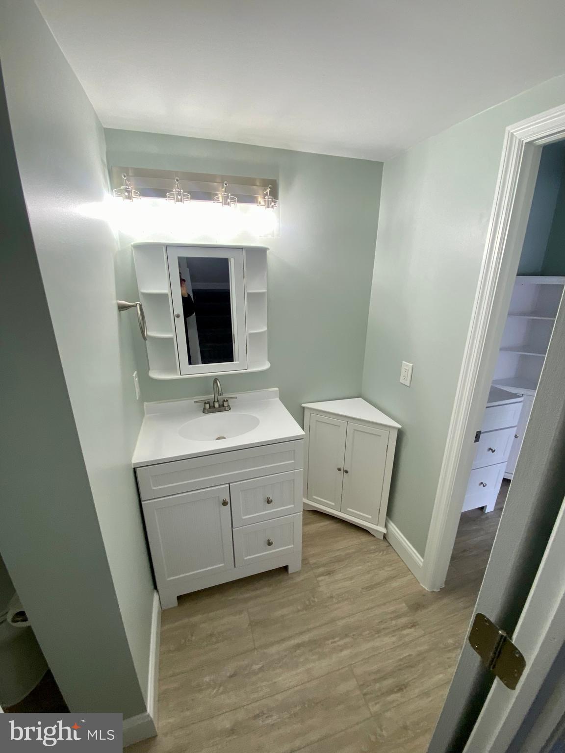 BAKERS BAY CONDOMINIUMS - Residential