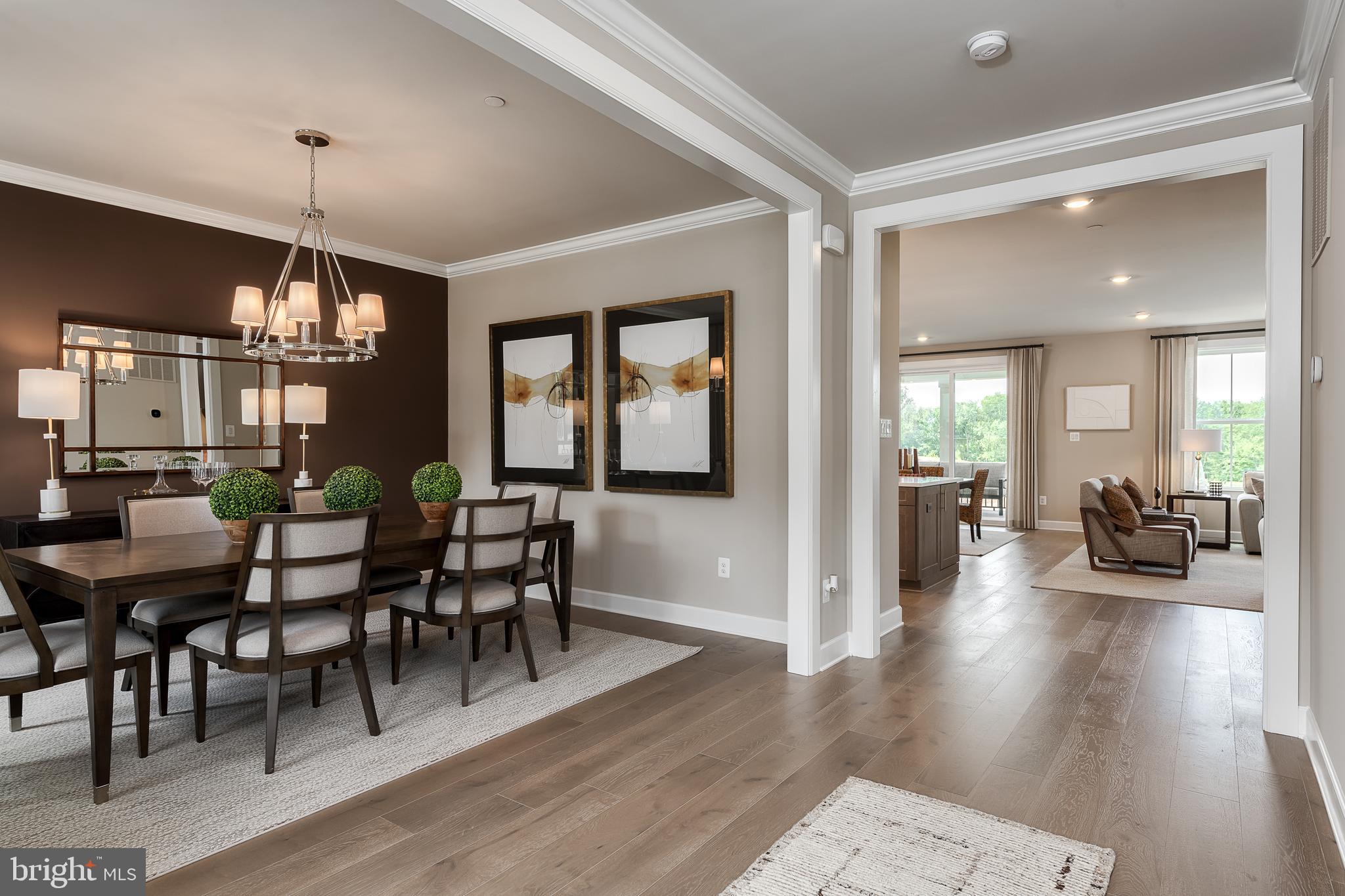 1311 LEELAND FOREST