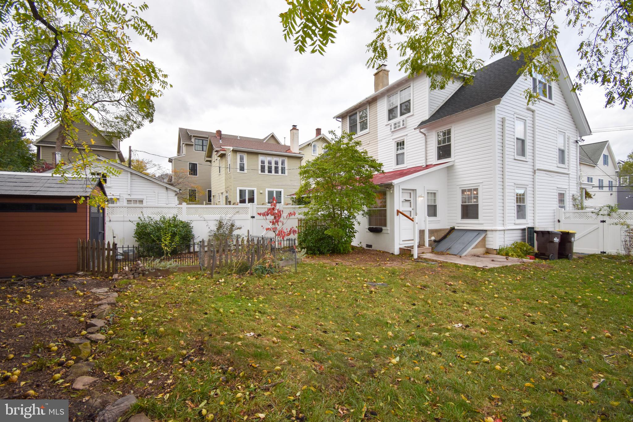 DOYLESTOWN BORO - Residential Lease